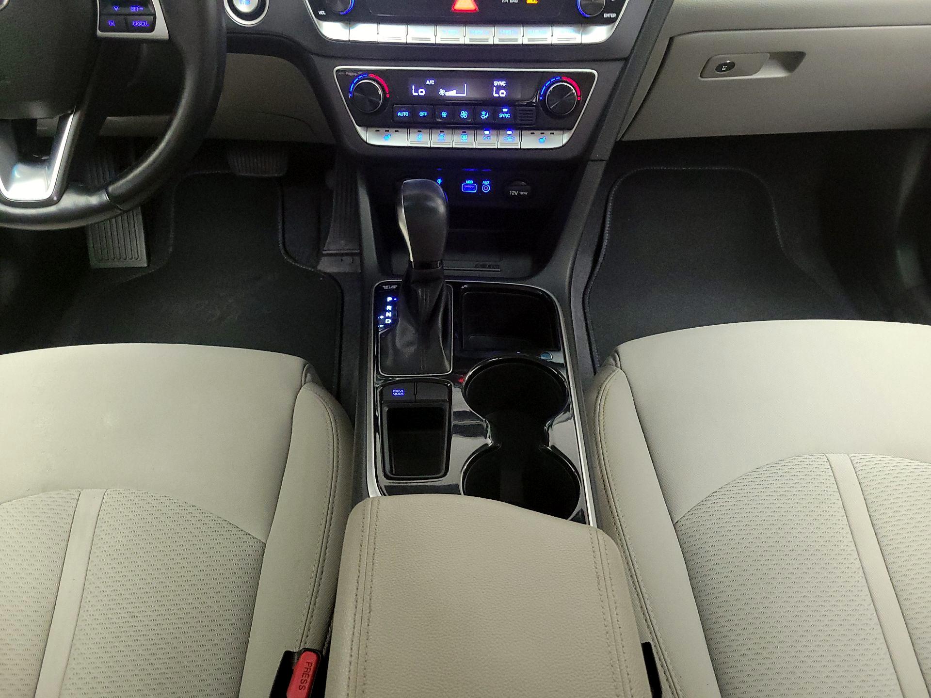Thumbnail: 2019 Hyundai Sonata - 17