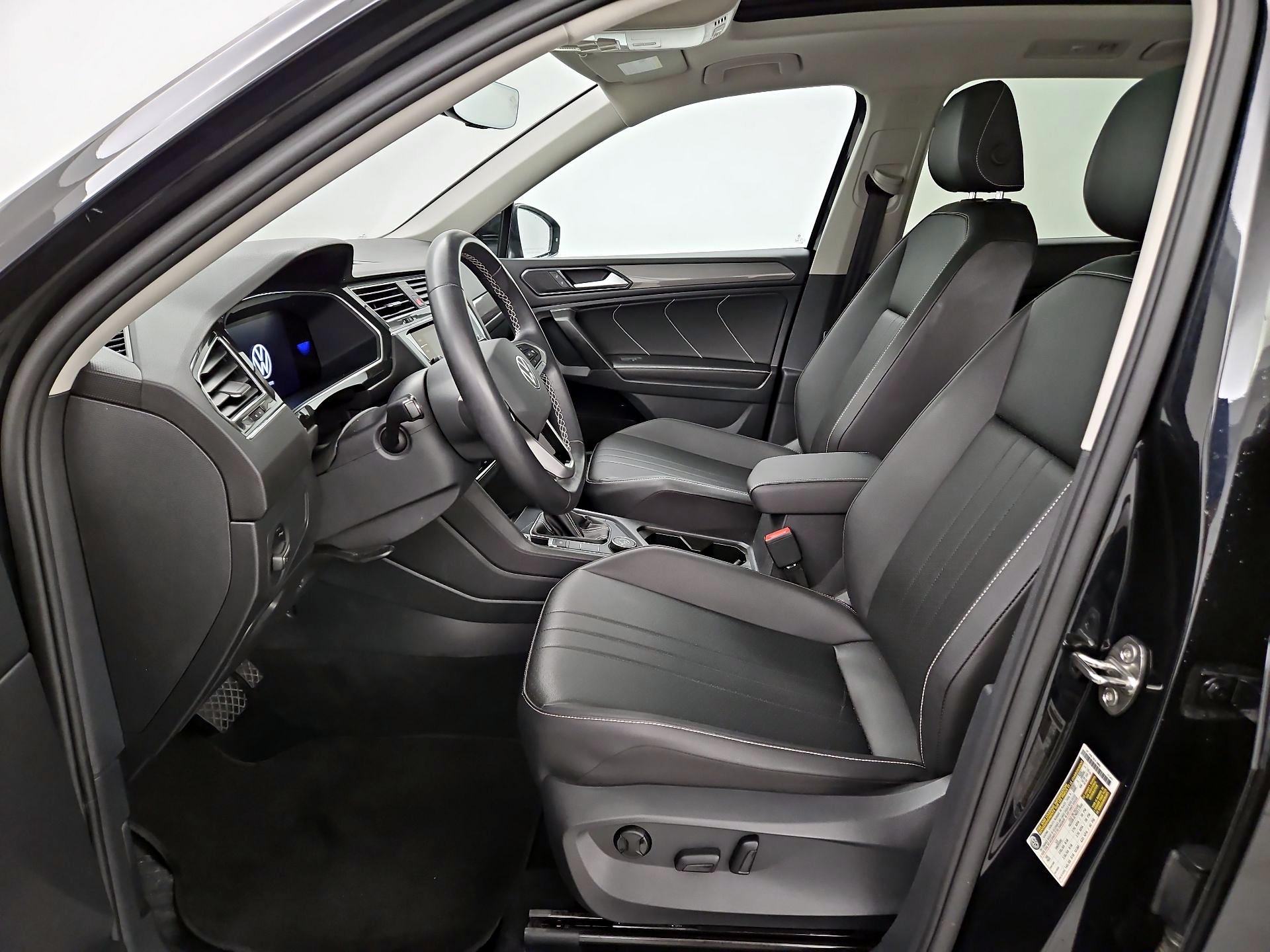 Thumbnail: 2023 Volkswagen Tiguan - 11