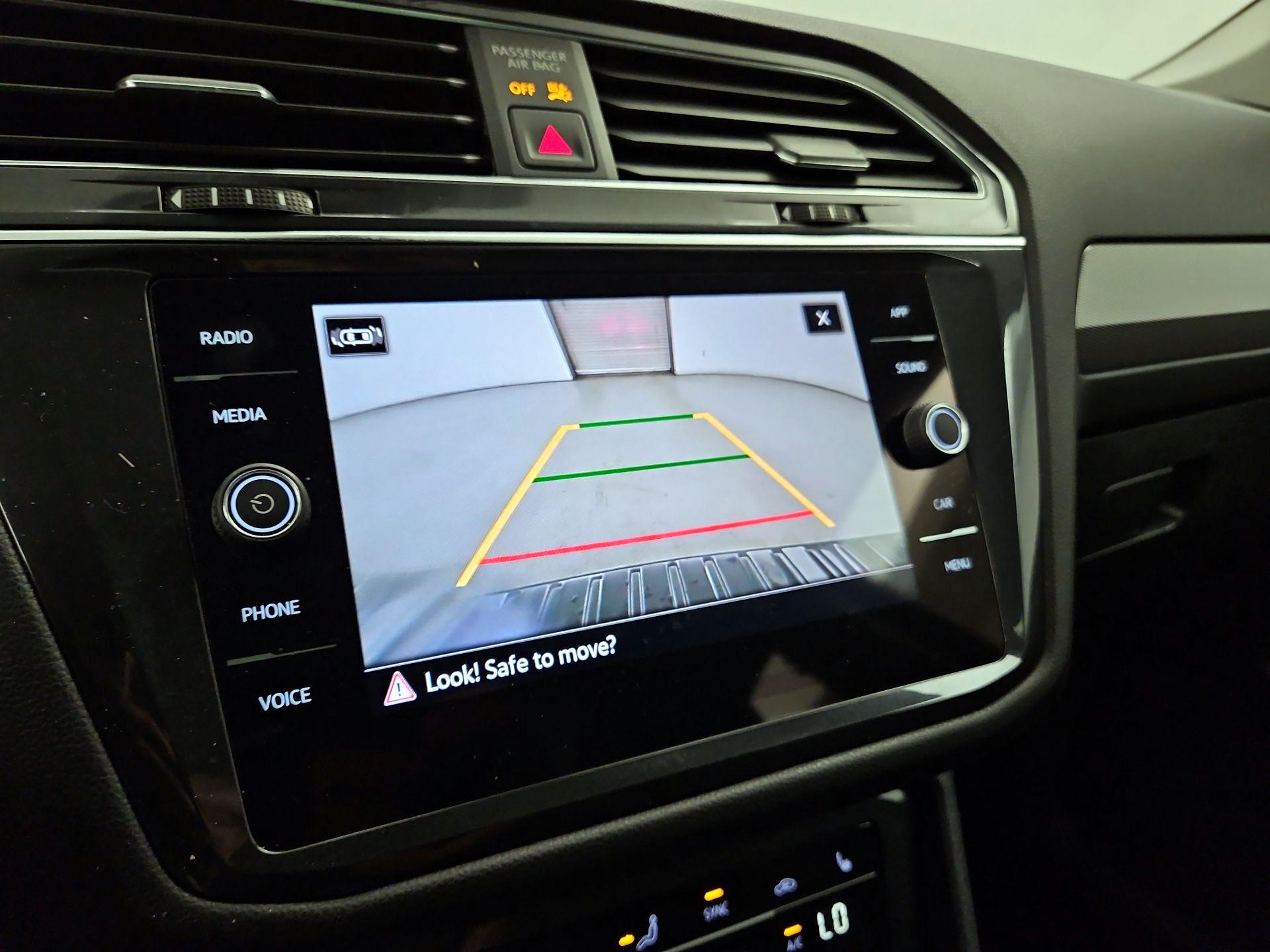 Thumbnail: 2023 Volkswagen Tiguan - 14