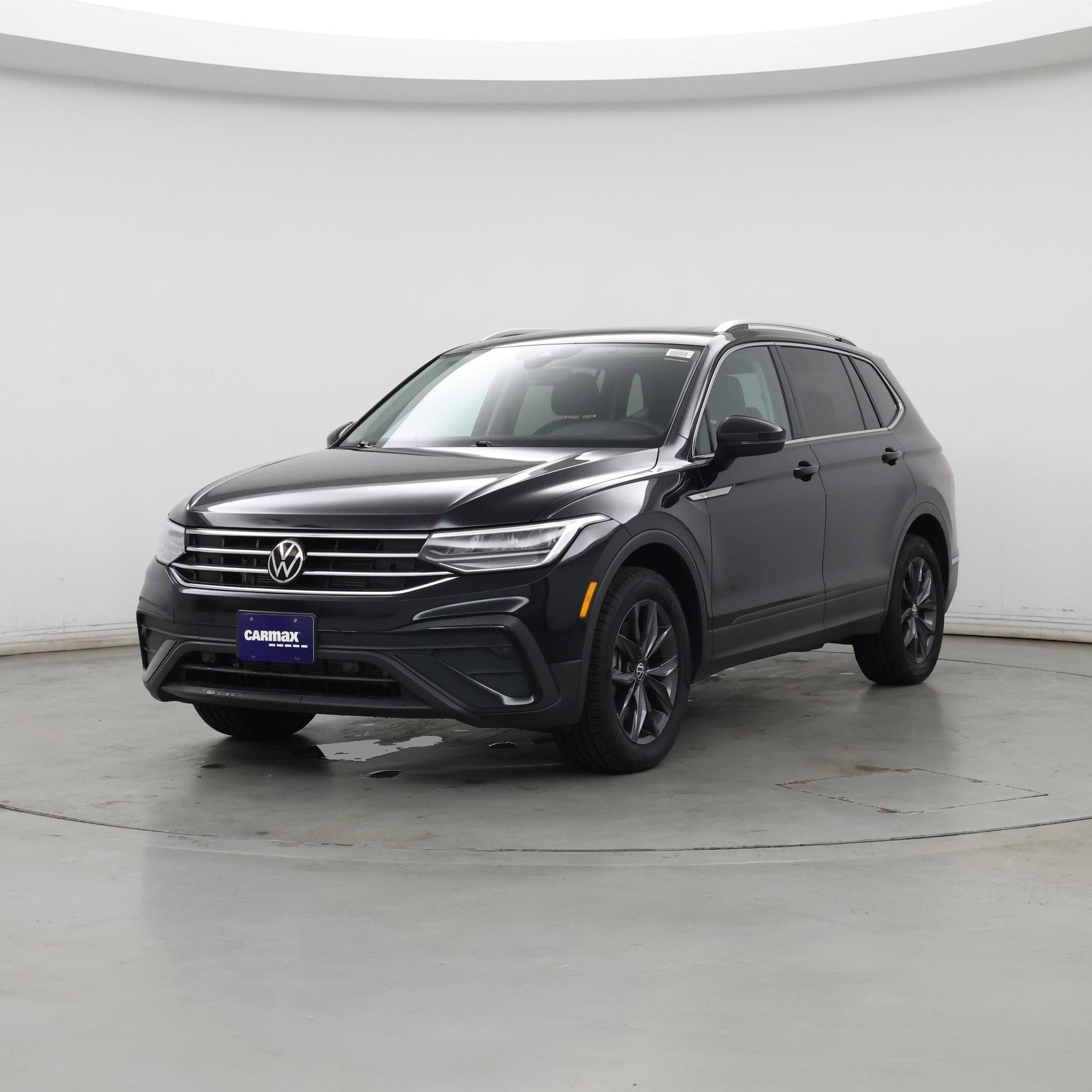 Thumbnail: 2023 Volkswagen Tiguan - 4