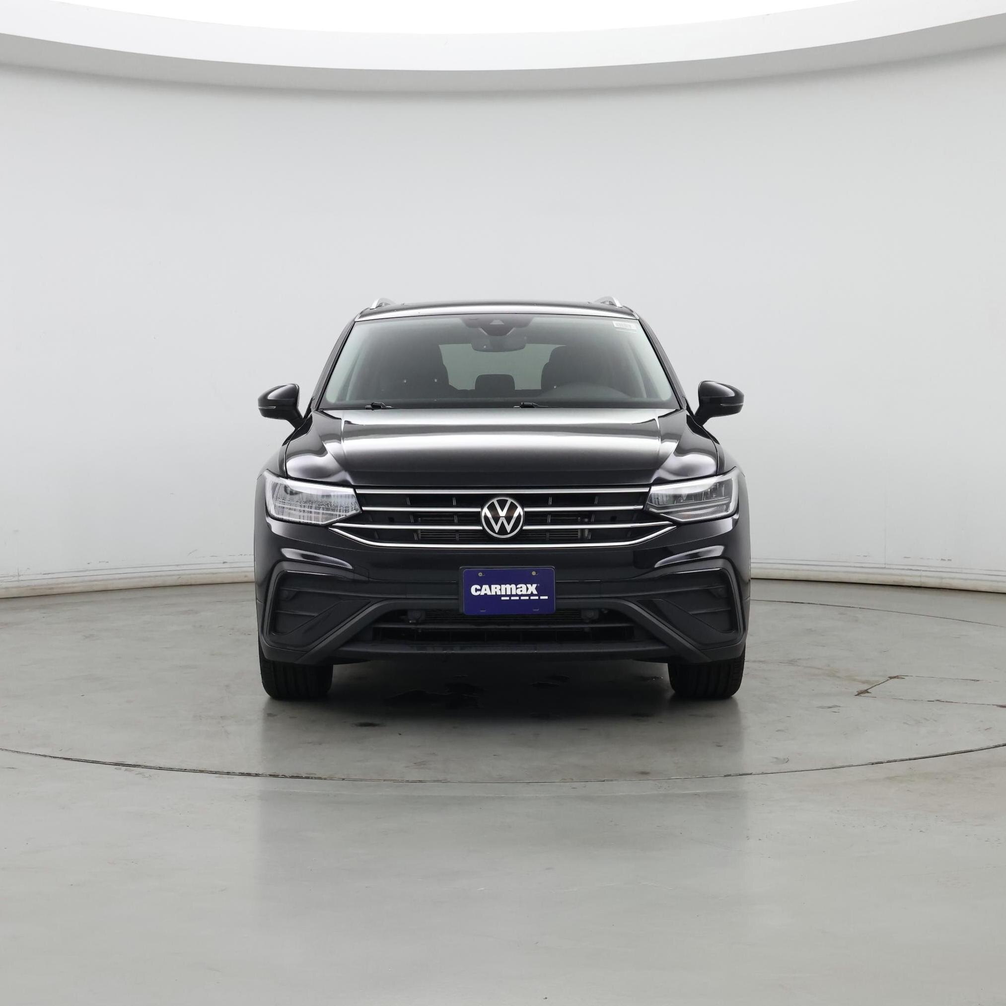 Thumbnail: 2023 Volkswagen Tiguan - 5