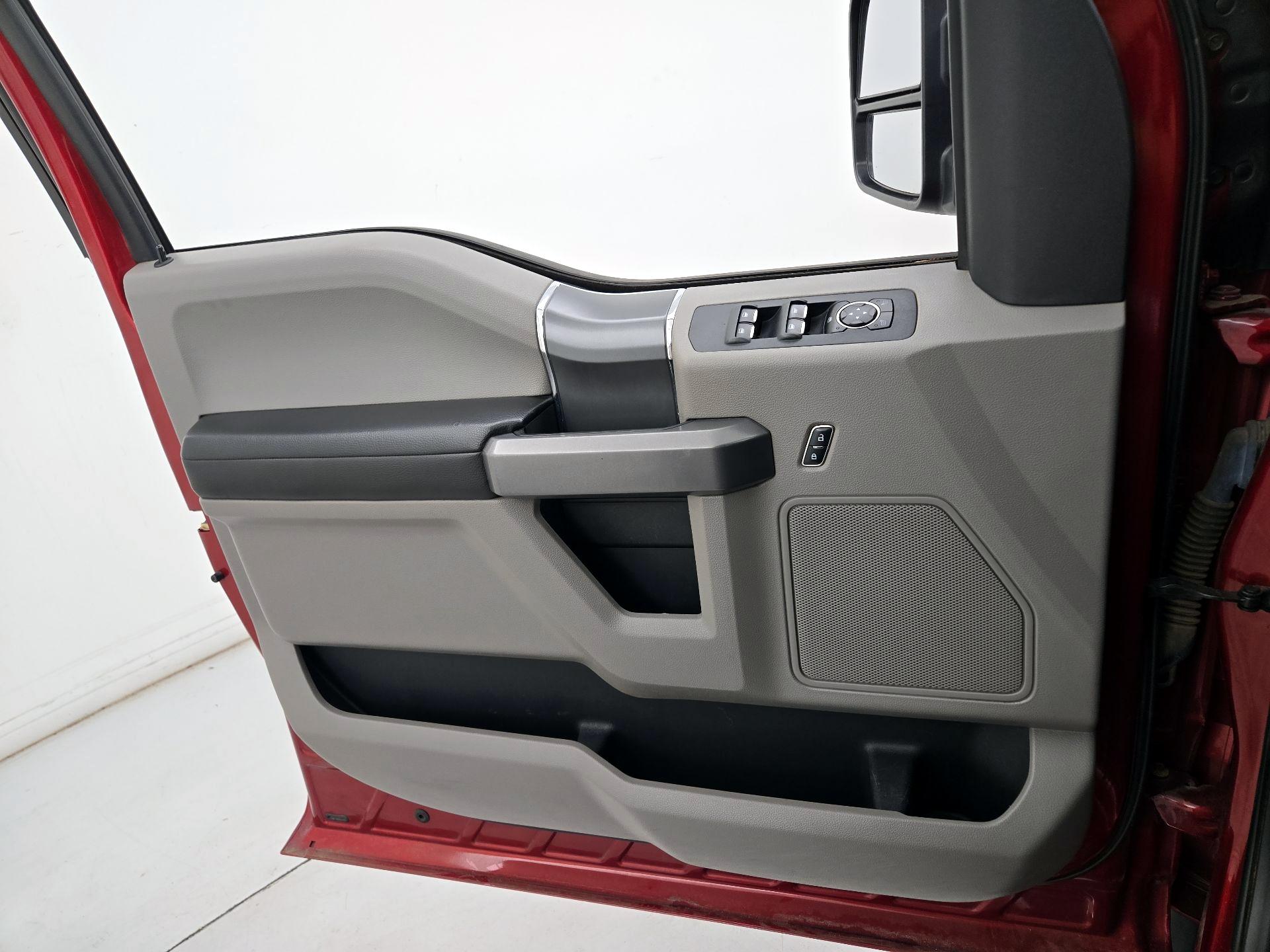 Thumbnail: 2015 Ford F-150 - 12