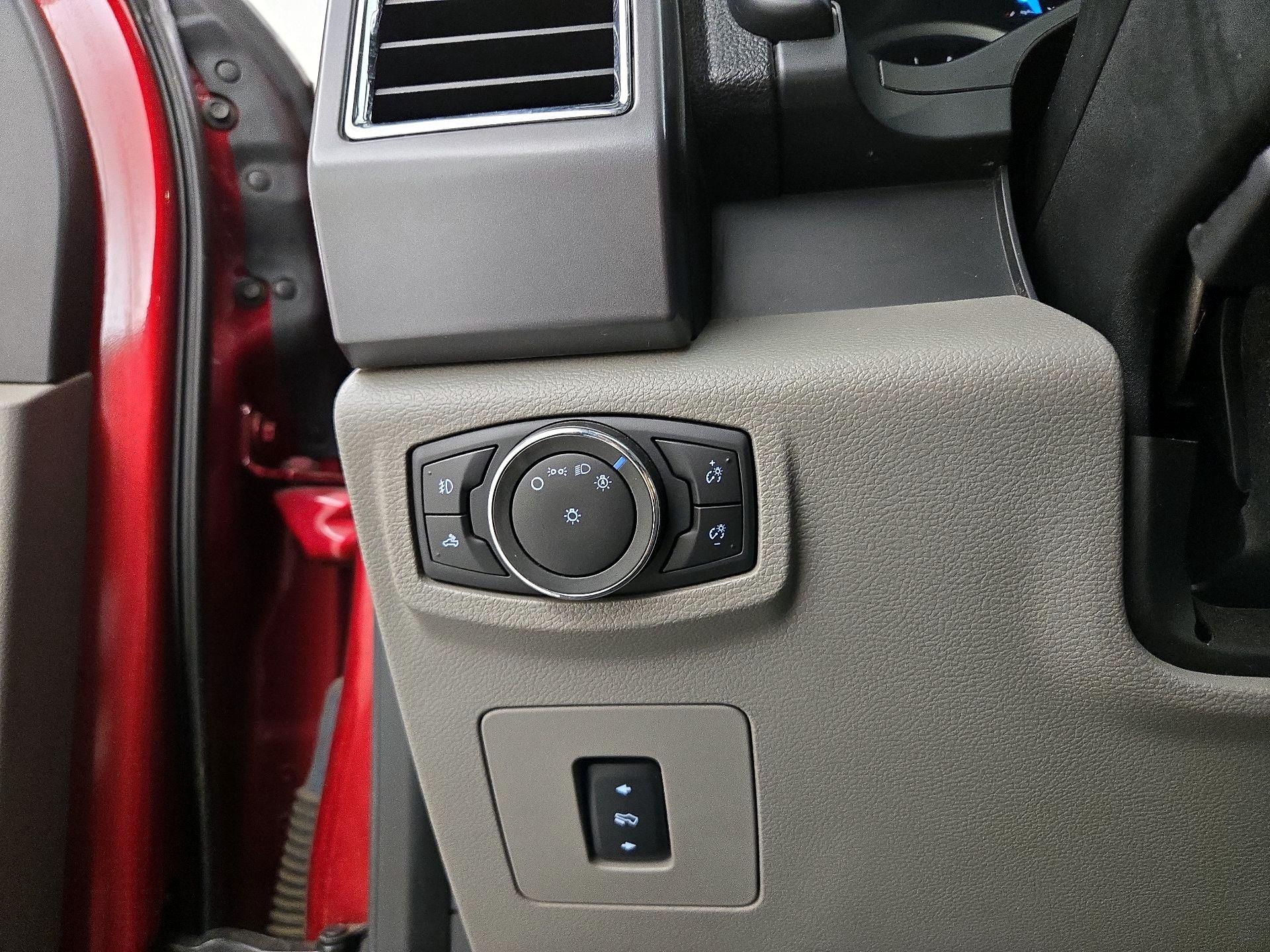 Thumbnail: 2015 Ford F-150 - 13