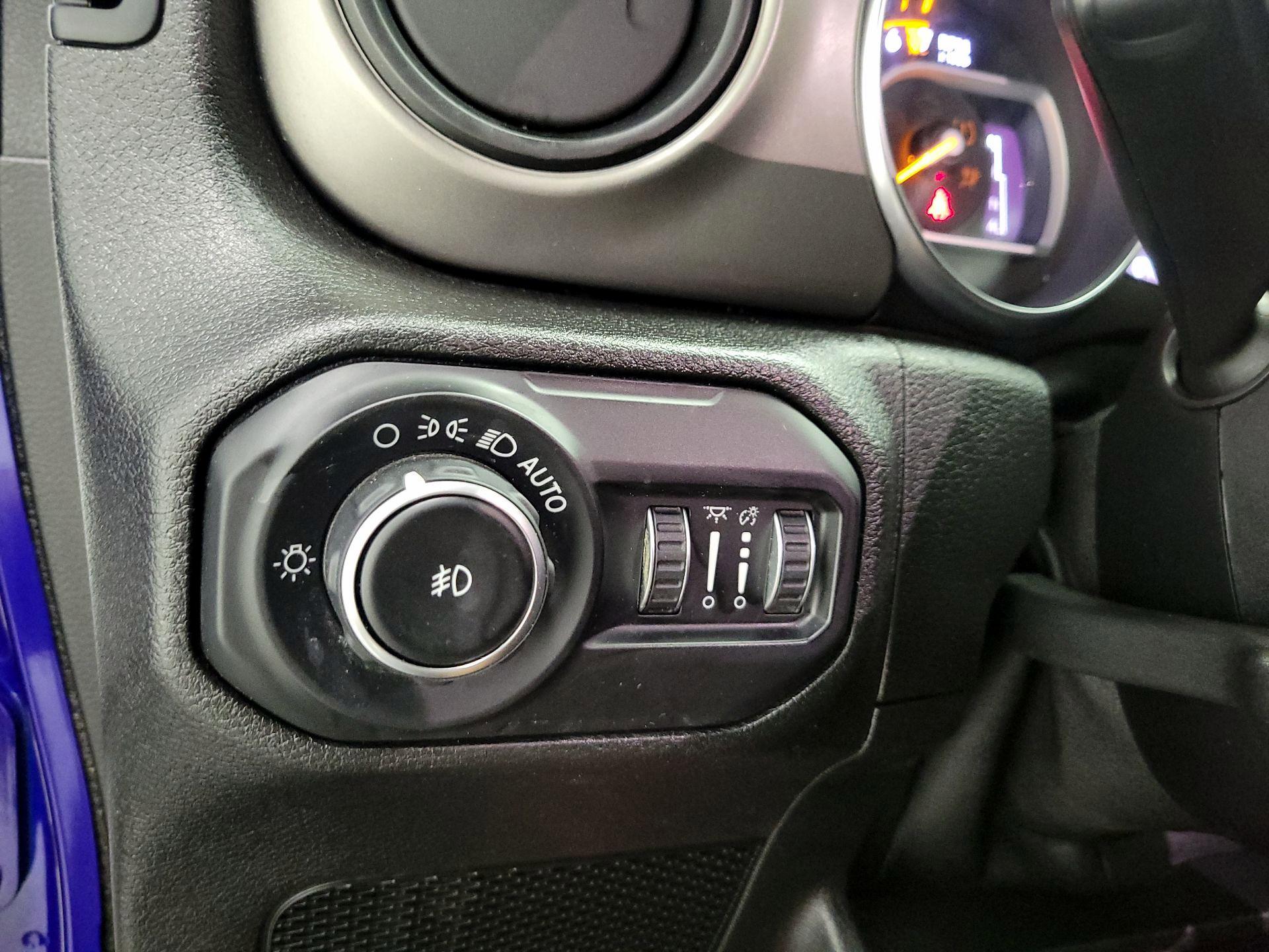 Thumbnail: 2020 Jeep Wrangler - 13
