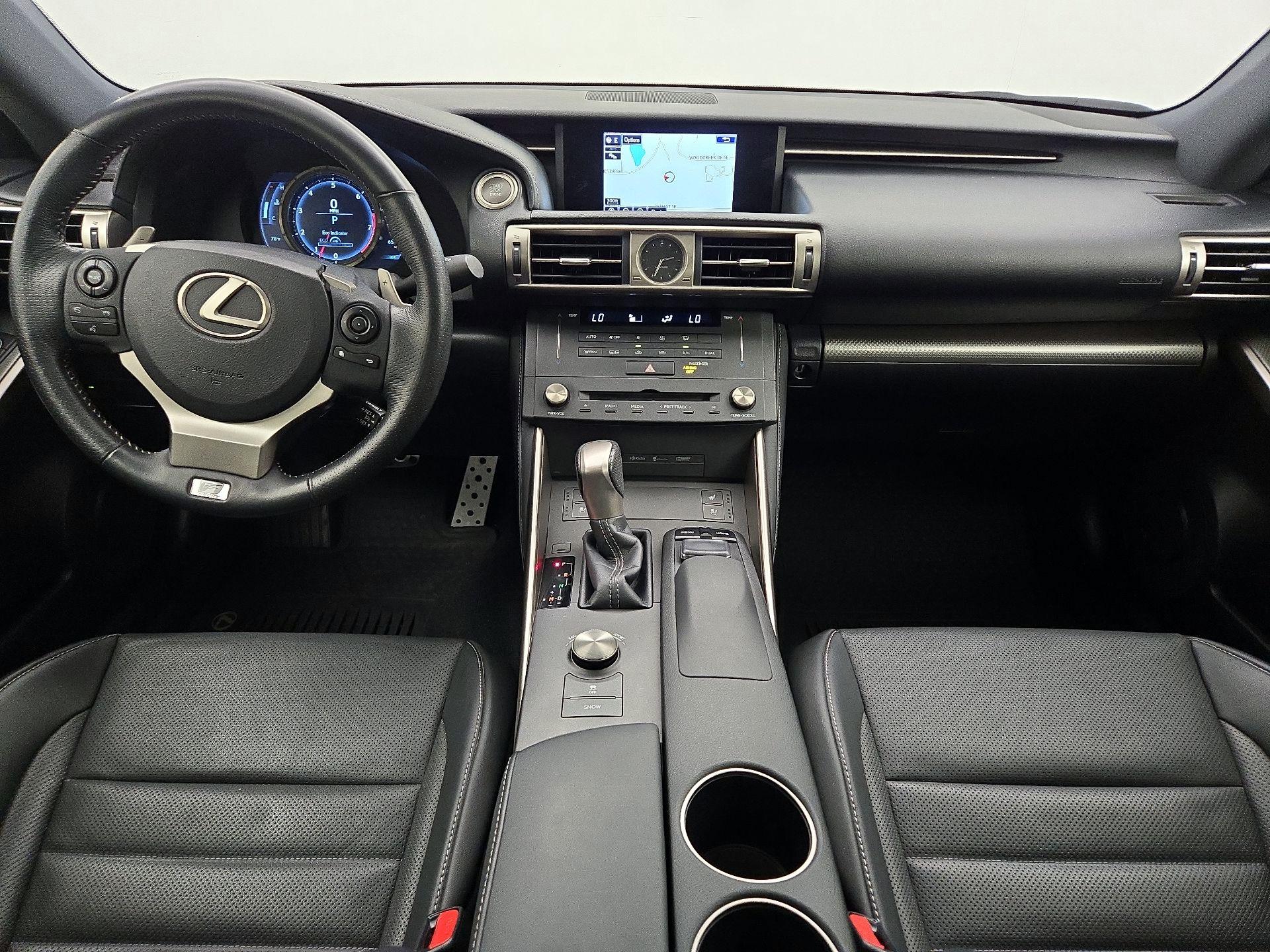 Thumbnail: 2015 Lexus IS - 9