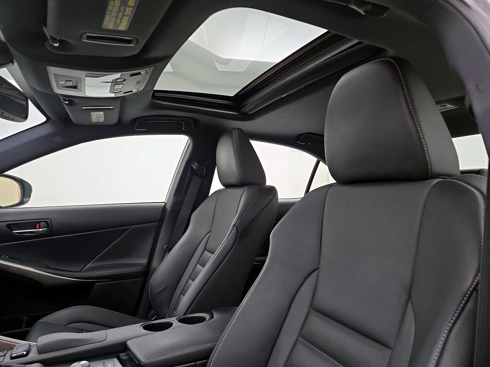 Thumbnail: 2015 Lexus IS - 20