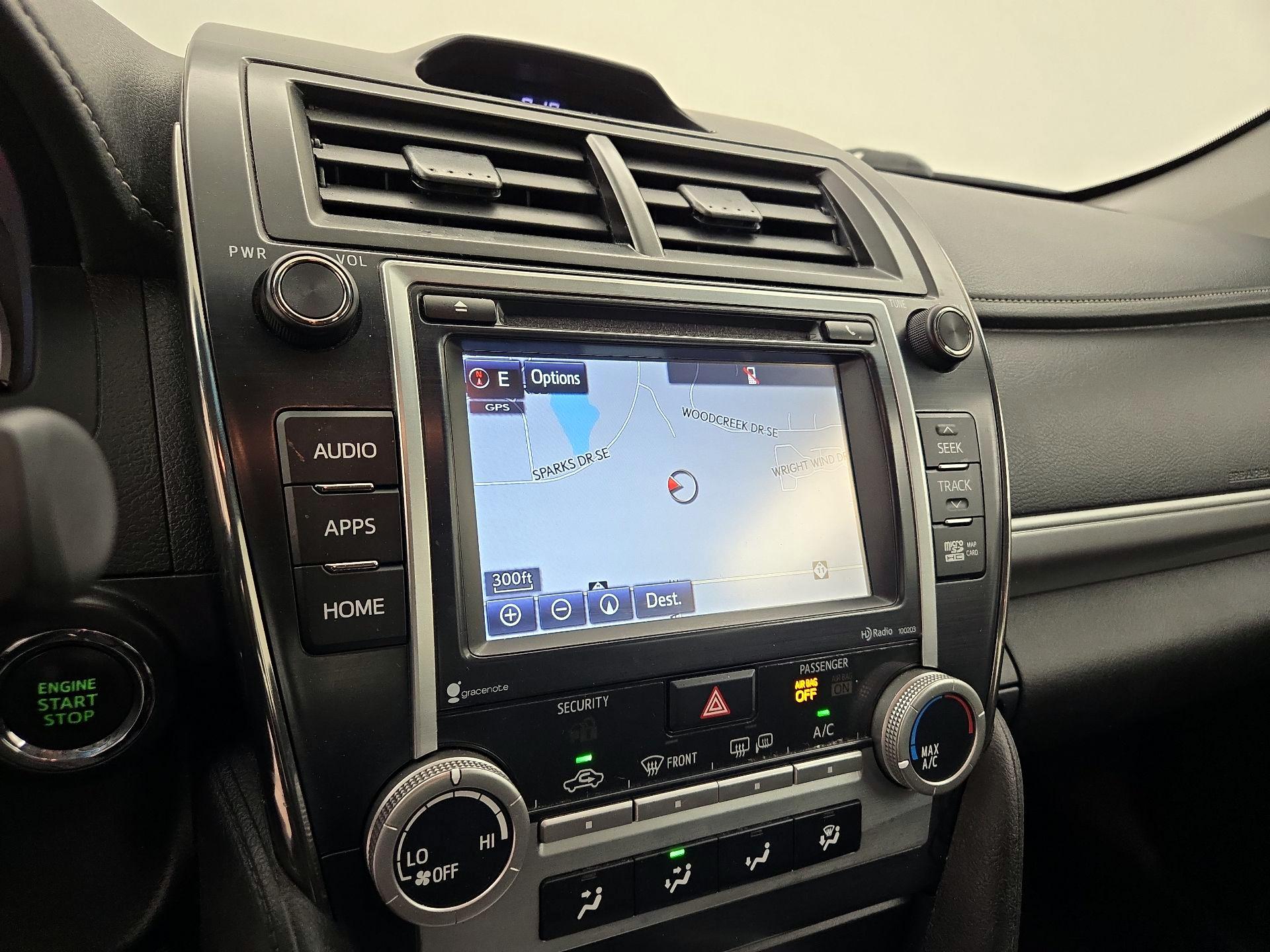 Thumbnail: 2014 Toyota Camry - 14