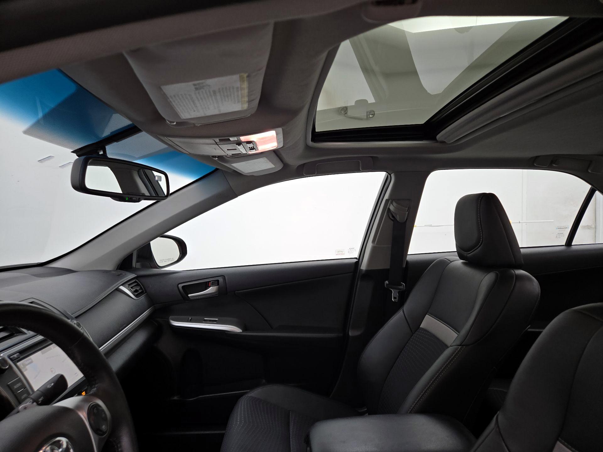 Thumbnail: 2014 Toyota Camry - 20