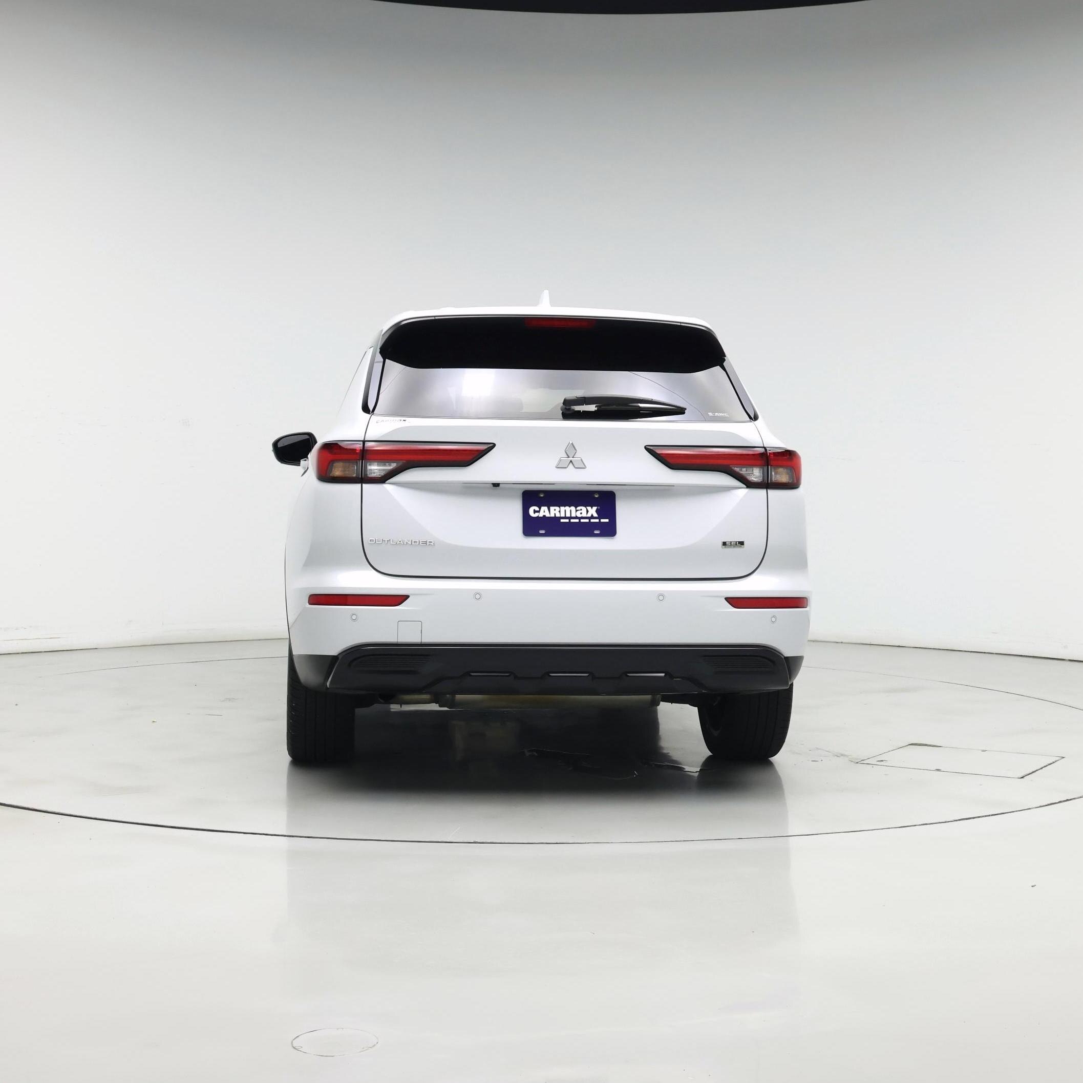 Thumbnail: 2023 Mitsubishi Outlander - 6