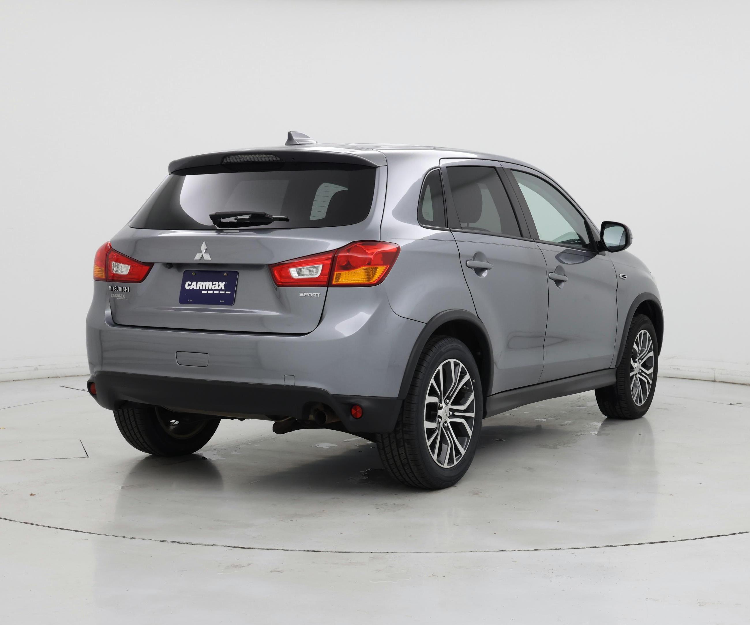 Thumbnail: 2017 Mitsubishi Outlander Sport - 8