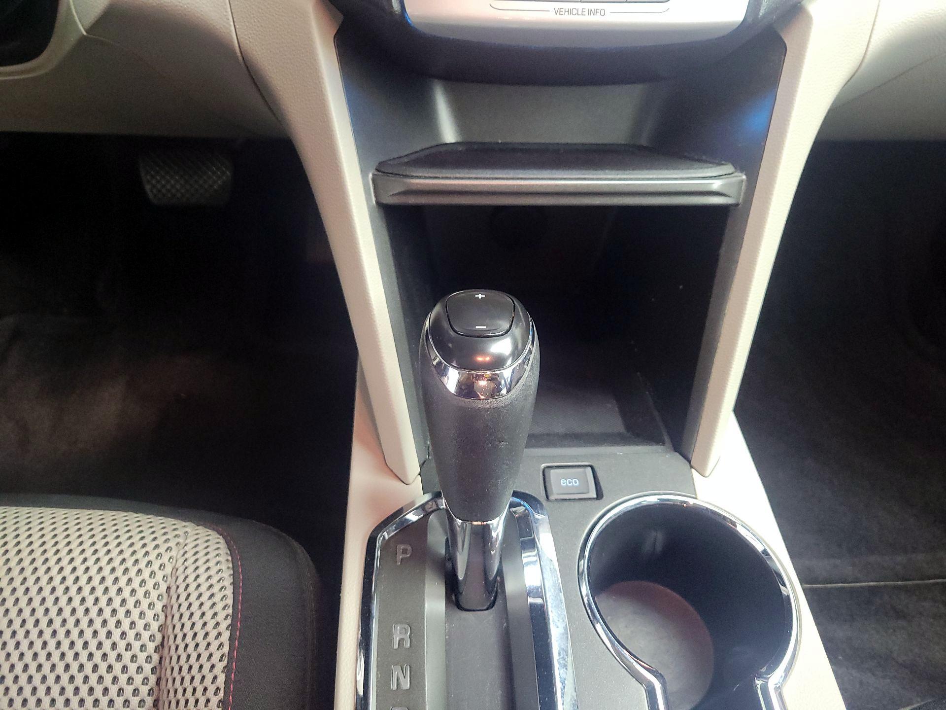 Thumbnail: 2016 Chevrolet Equinox - 16