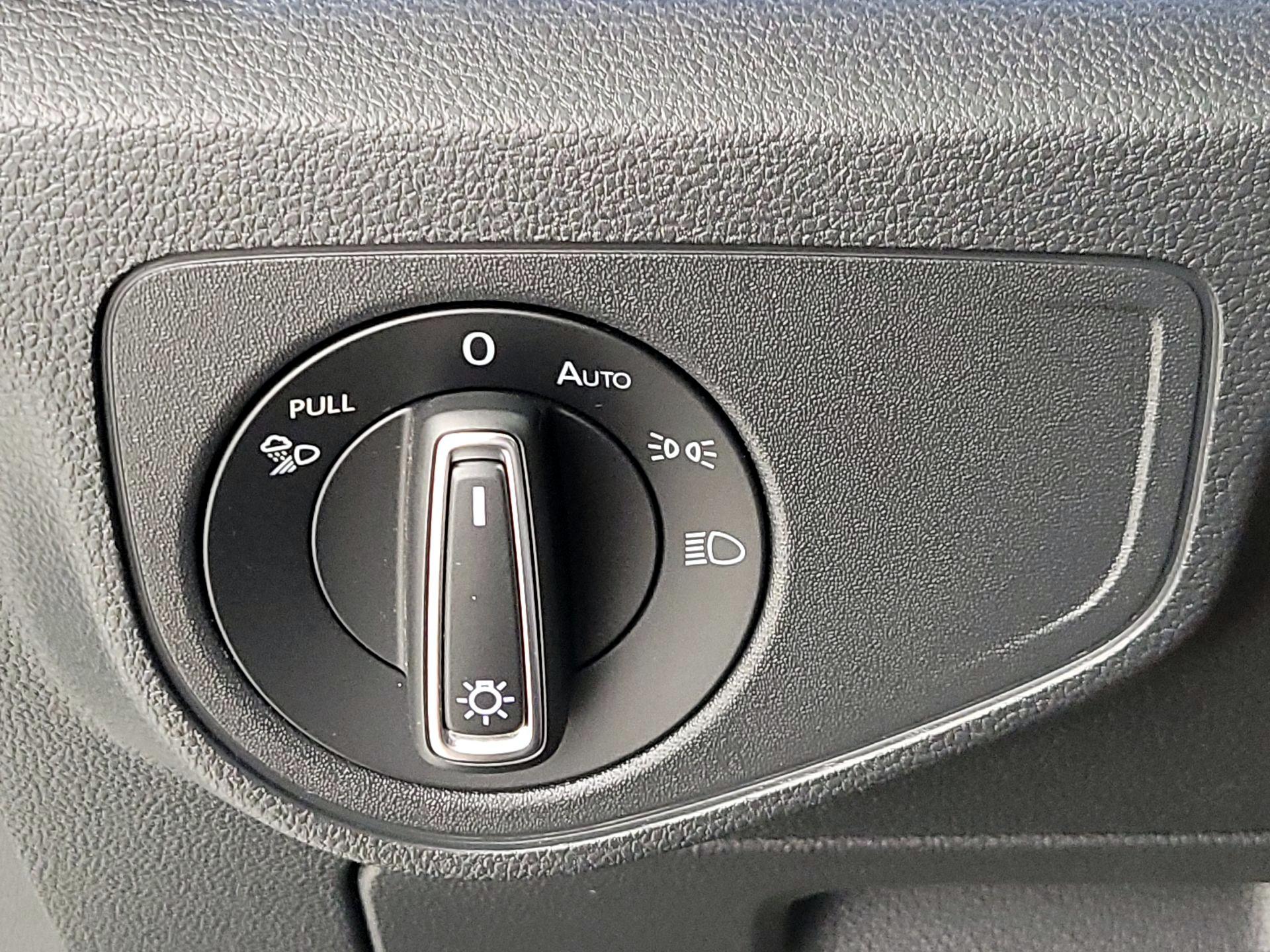 Thumbnail: 2021 Volkswagen Atlas - 13