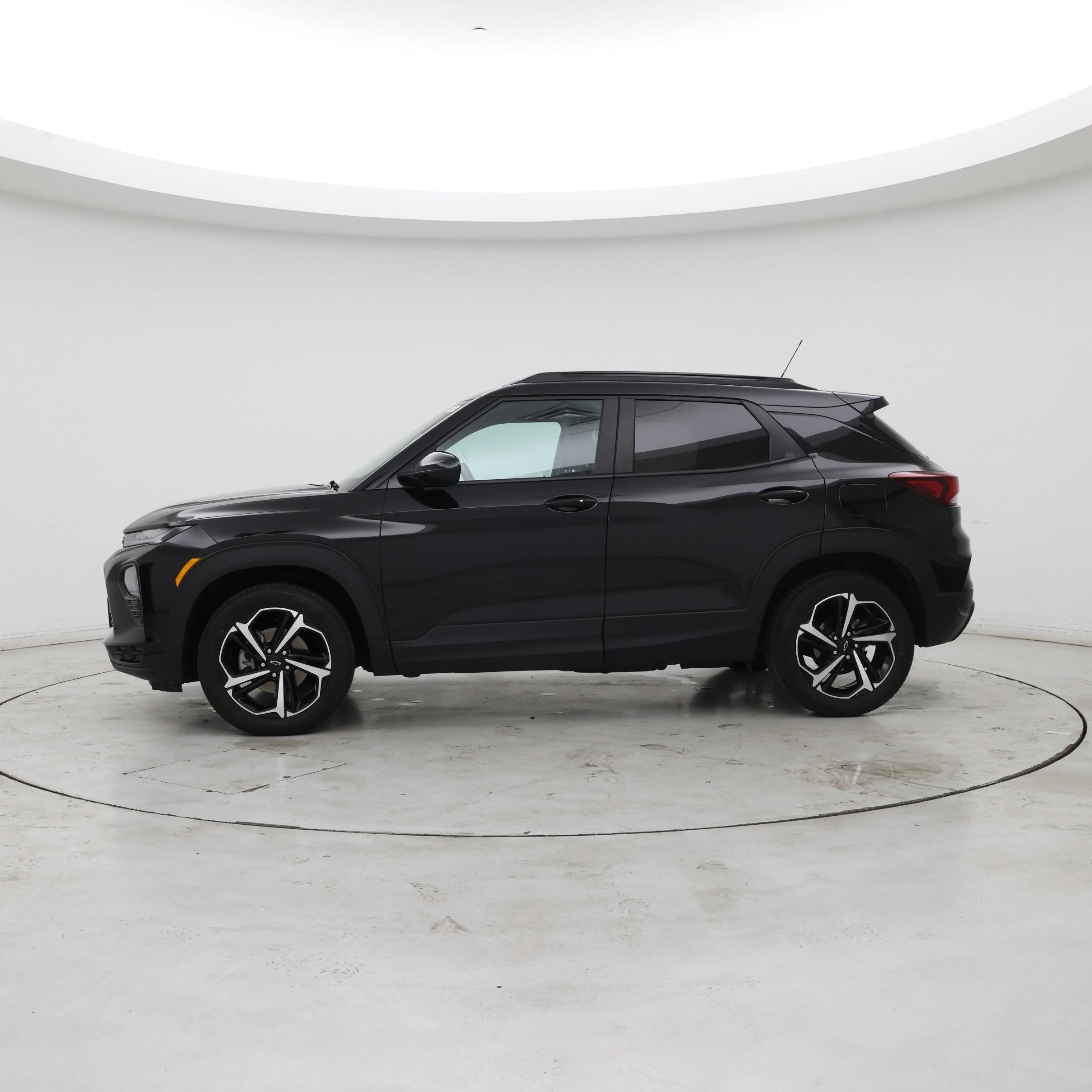 Thumbnail: 2023 Chevrolet TrailBlazer - 3