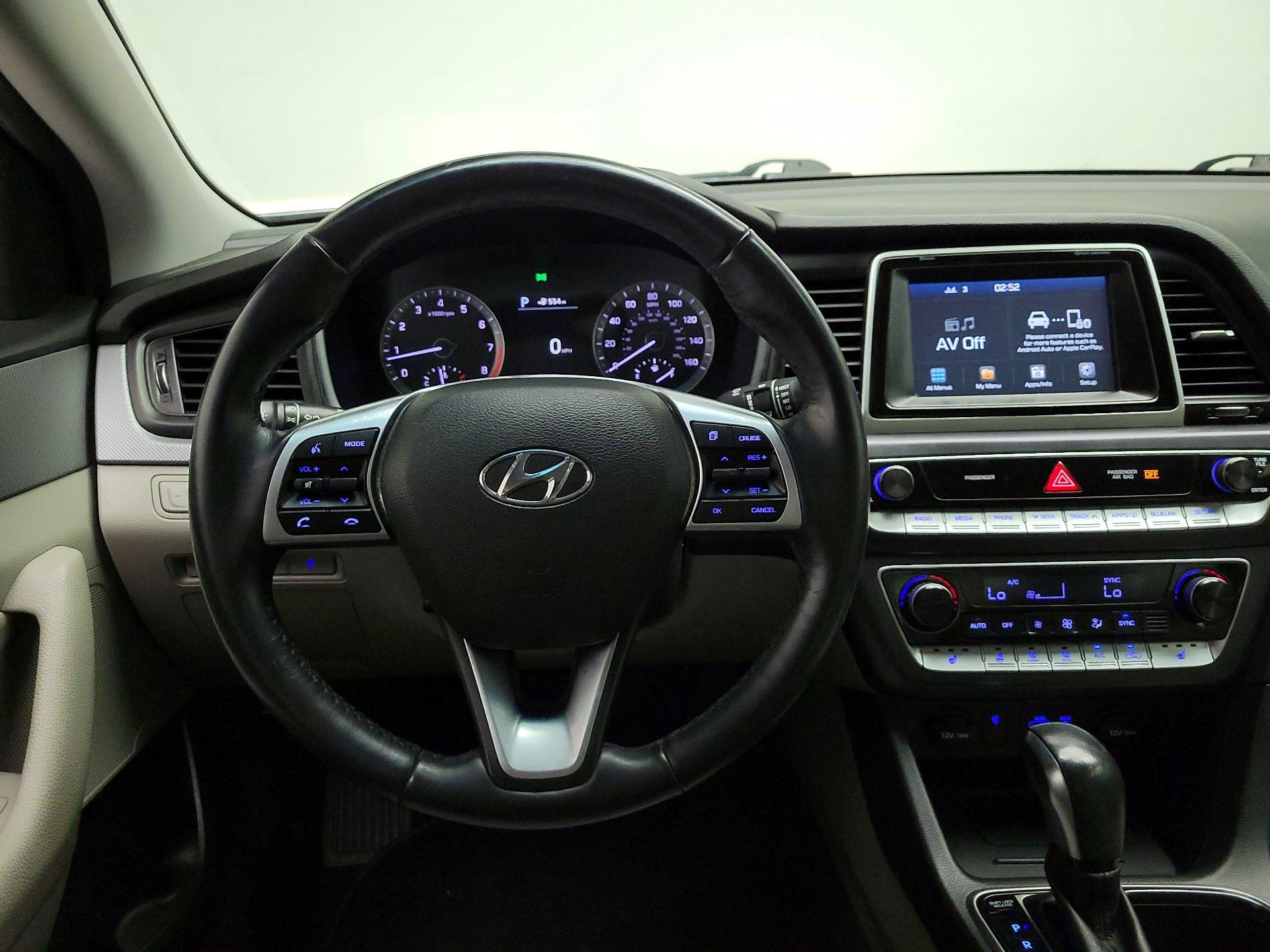Thumbnail: 2019 Hyundai Sonata - 10