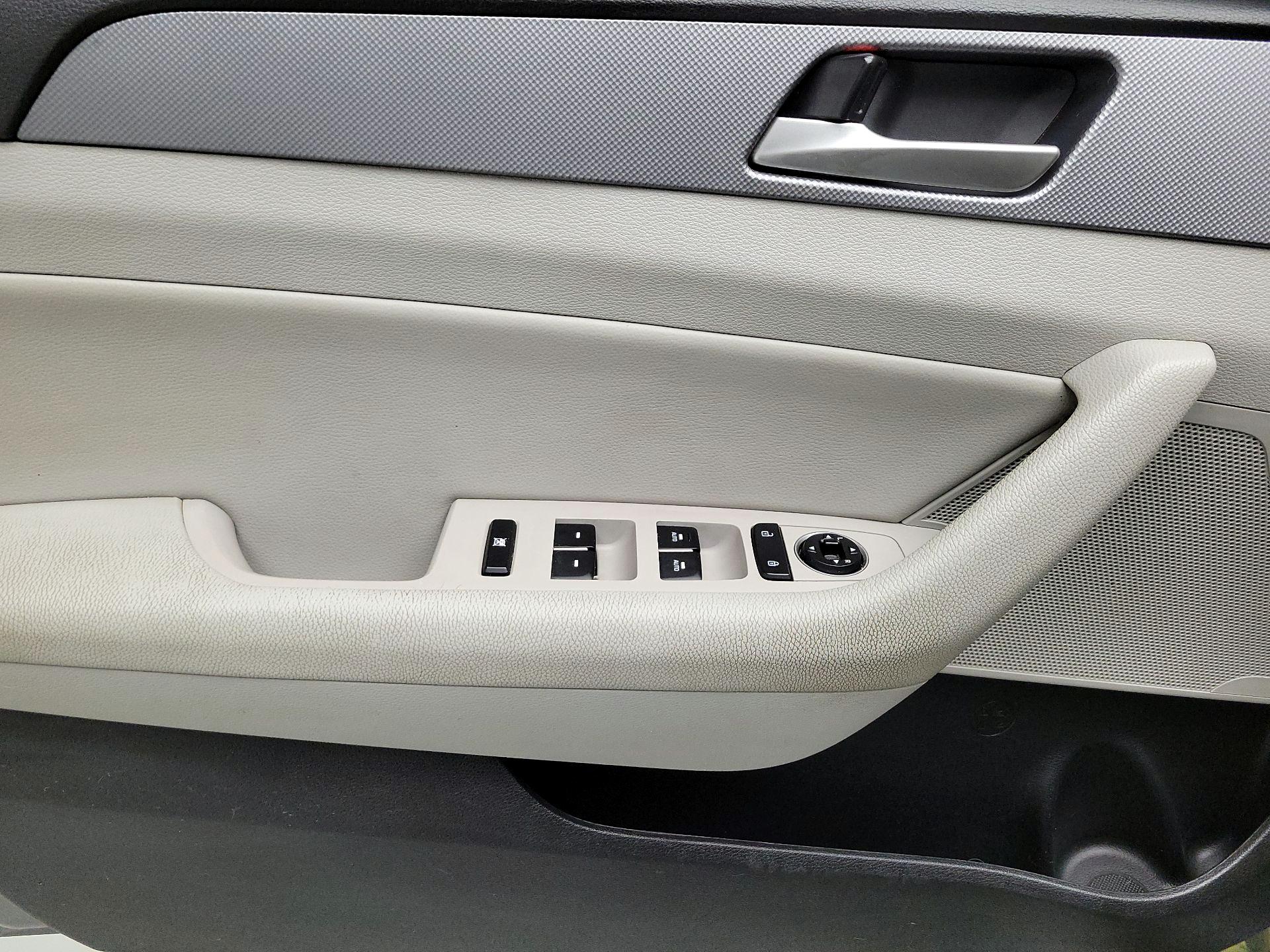 Thumbnail: 2019 Hyundai Sonata - 12