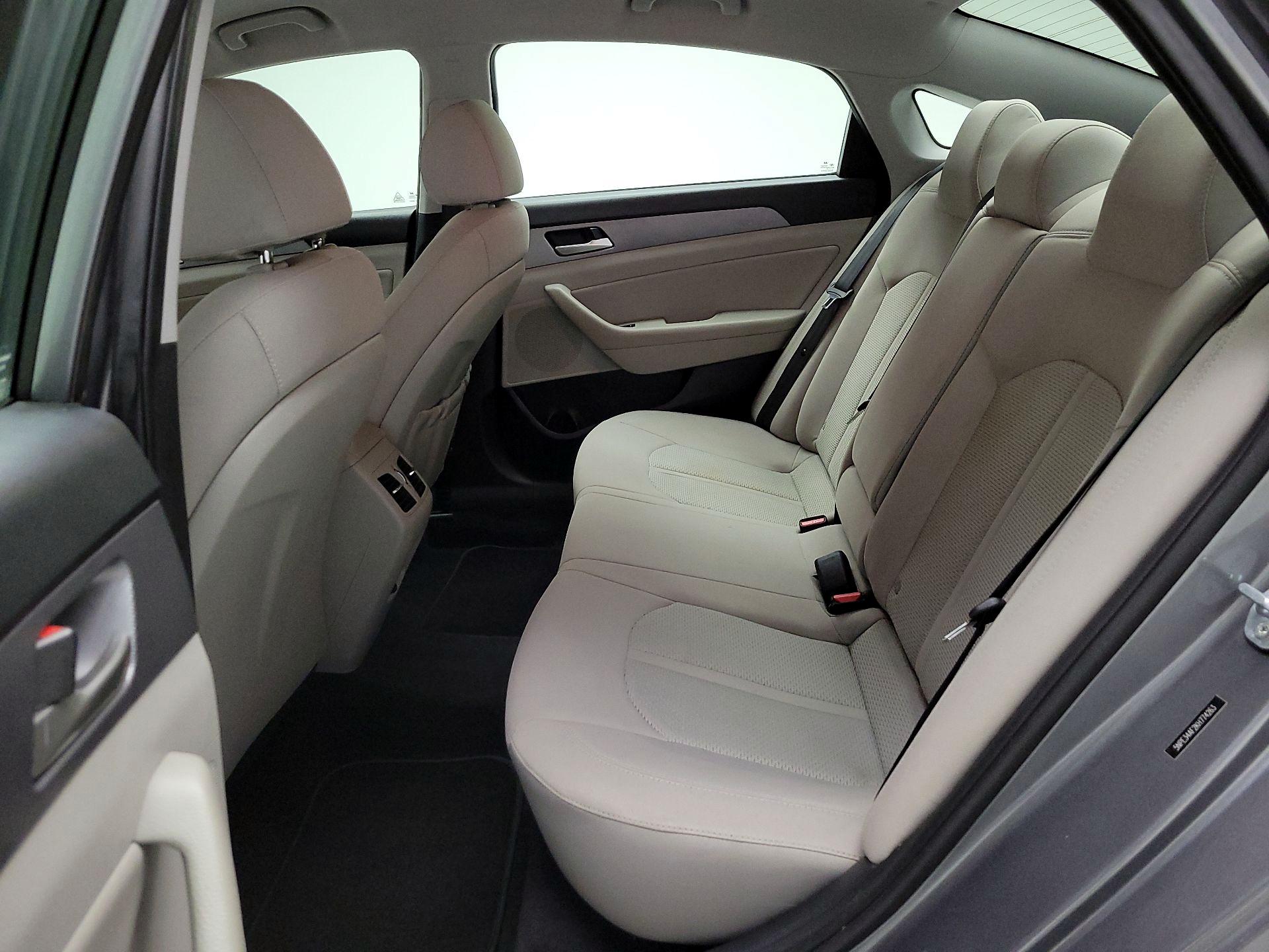 Thumbnail: 2019 Hyundai Sonata - 19