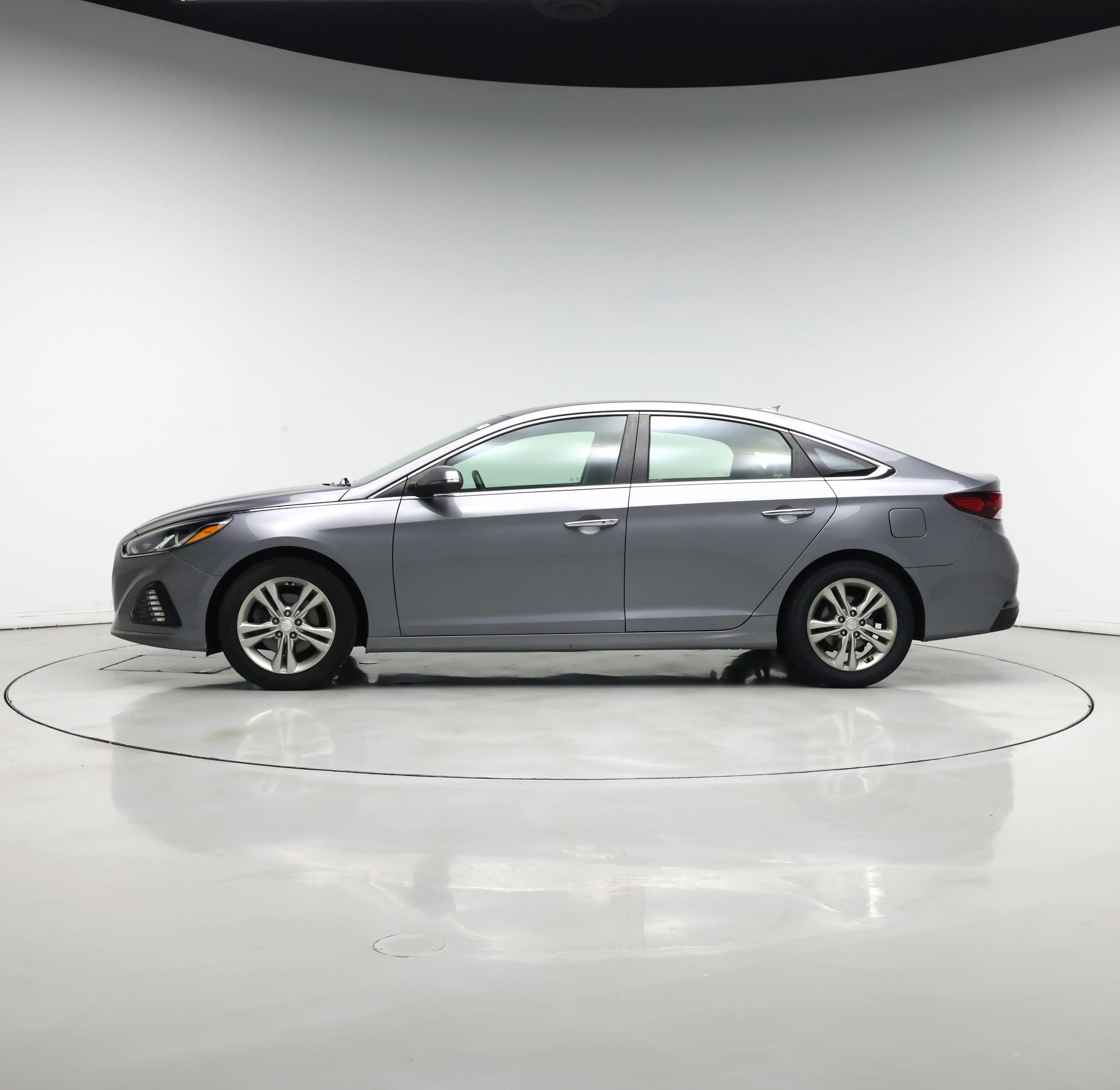 Thumbnail: 2019 Hyundai Sonata - 3