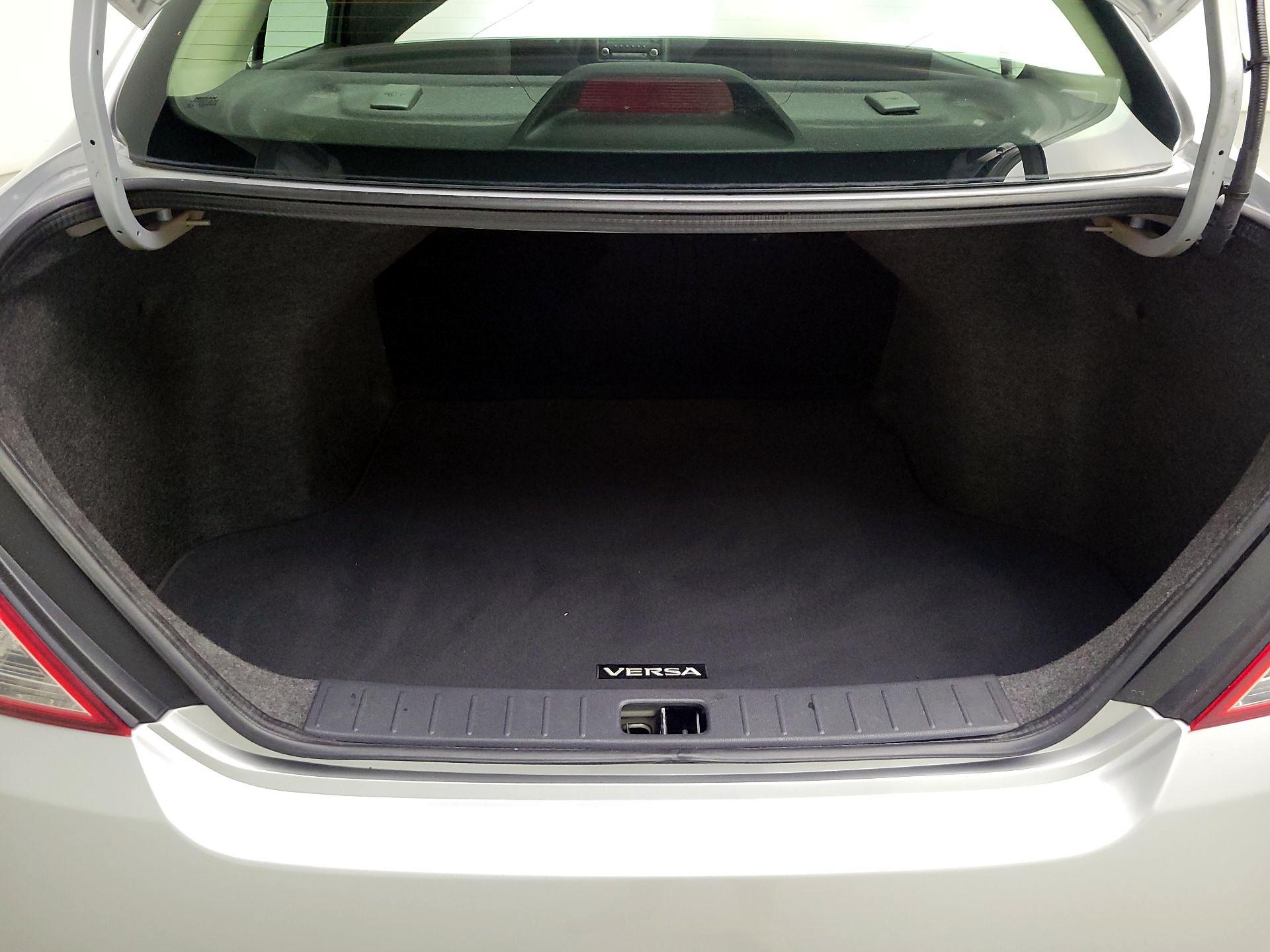 Thumbnail: 2016 Nissan Versa - 19