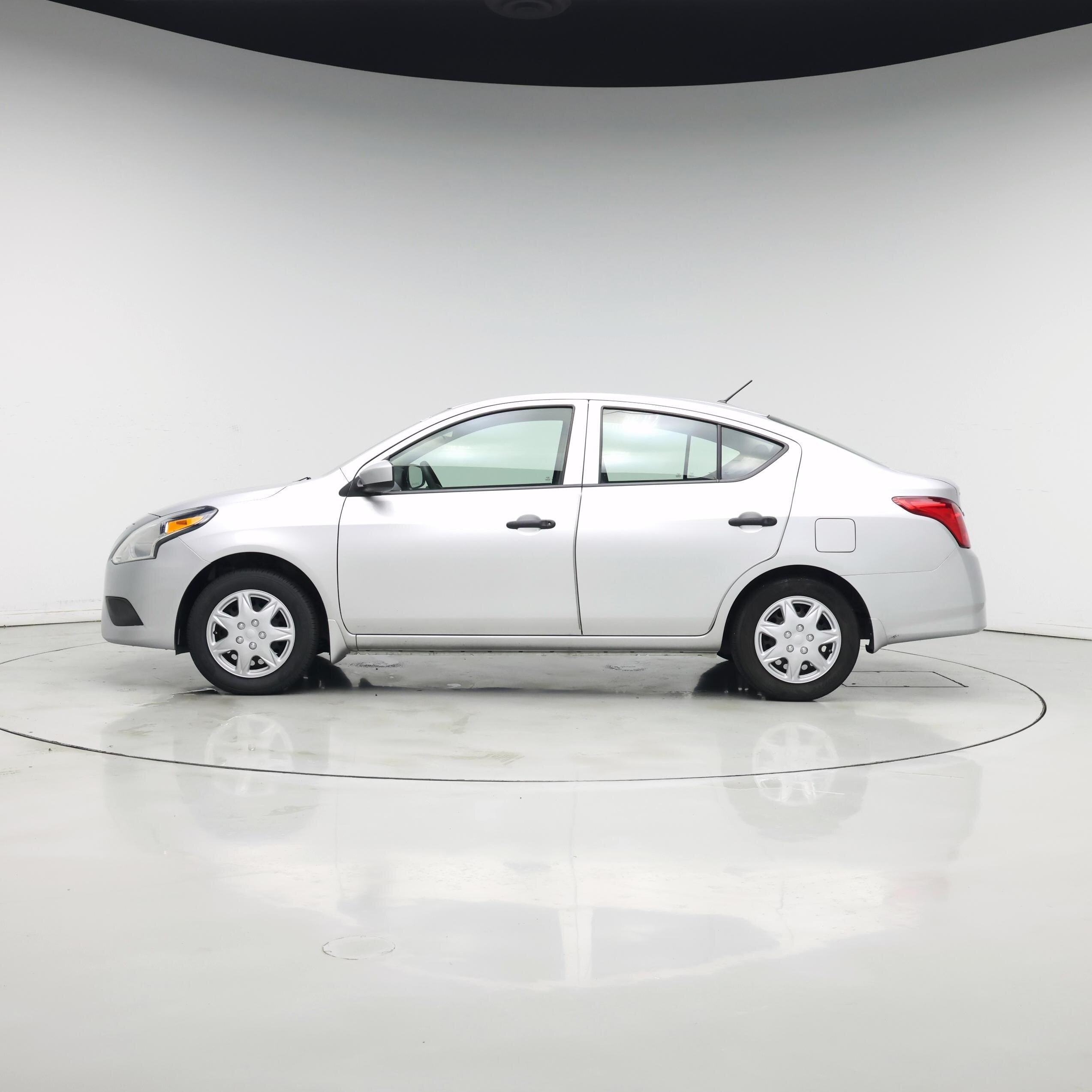 Thumbnail: 2016 Nissan Versa - 3