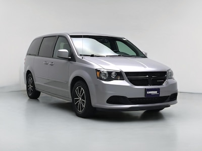 Silver 2017 Dodge Grand Caravan SE Plus