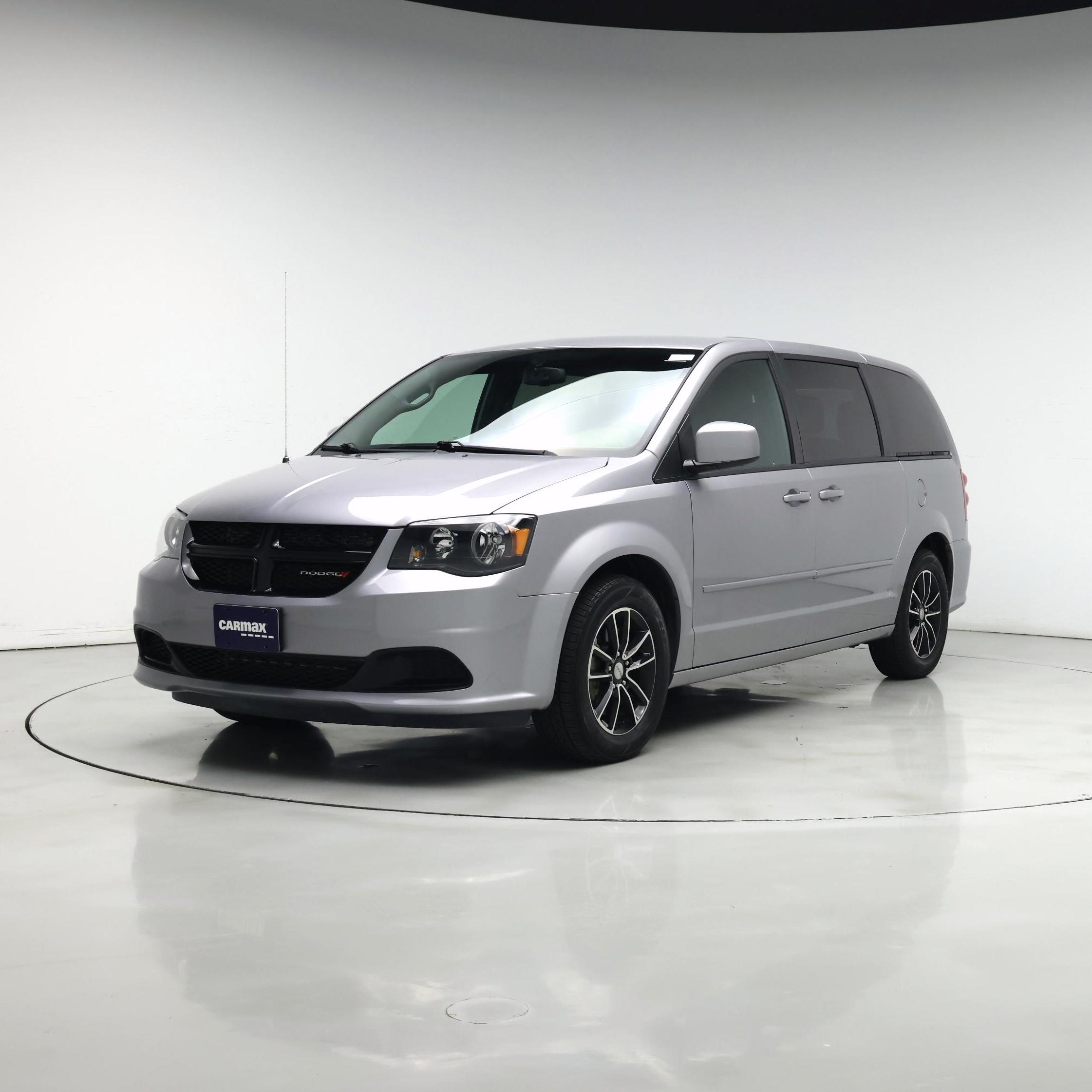 Thumbnail: 2017 Dodge Grand Caravan - 4