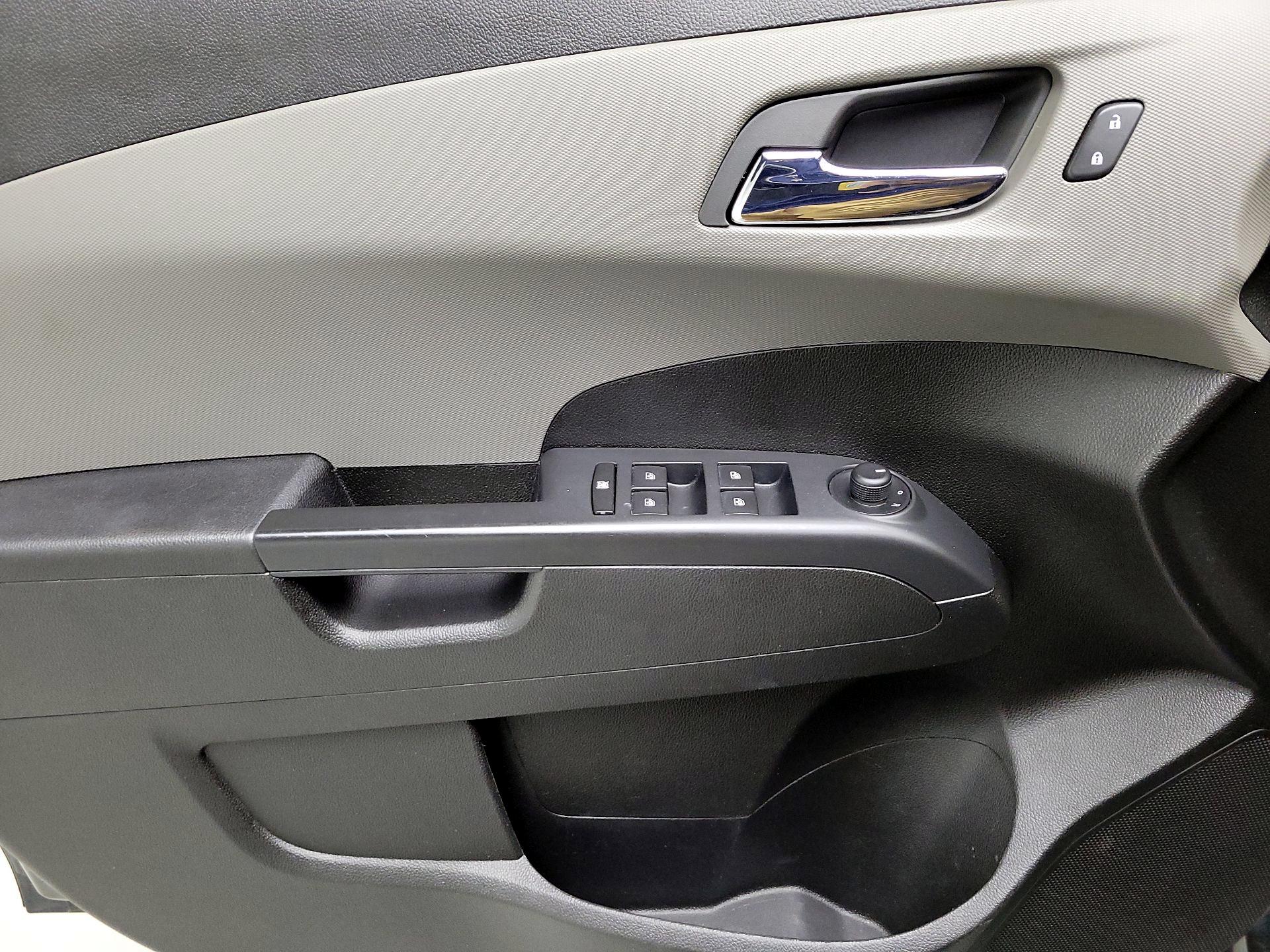 Thumbnail: 2015 Chevrolet Sonic - 12