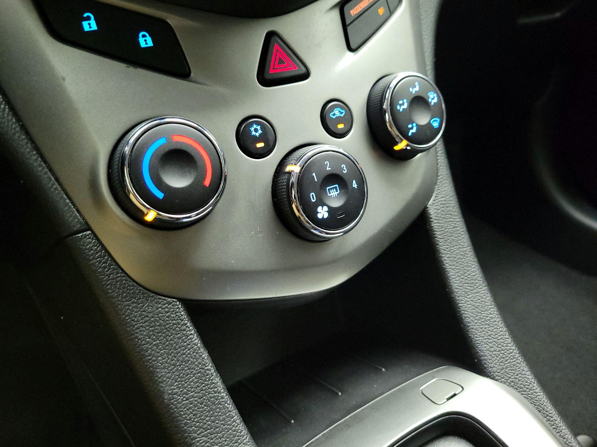 Thumbnail: 2015 Chevrolet Sonic - 15