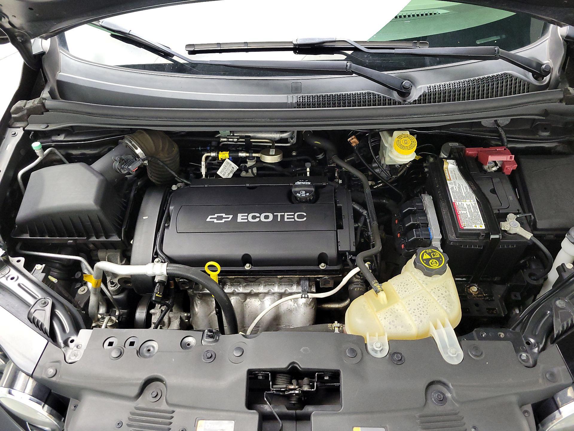 Thumbnail: 2015 Chevrolet Sonic - 20