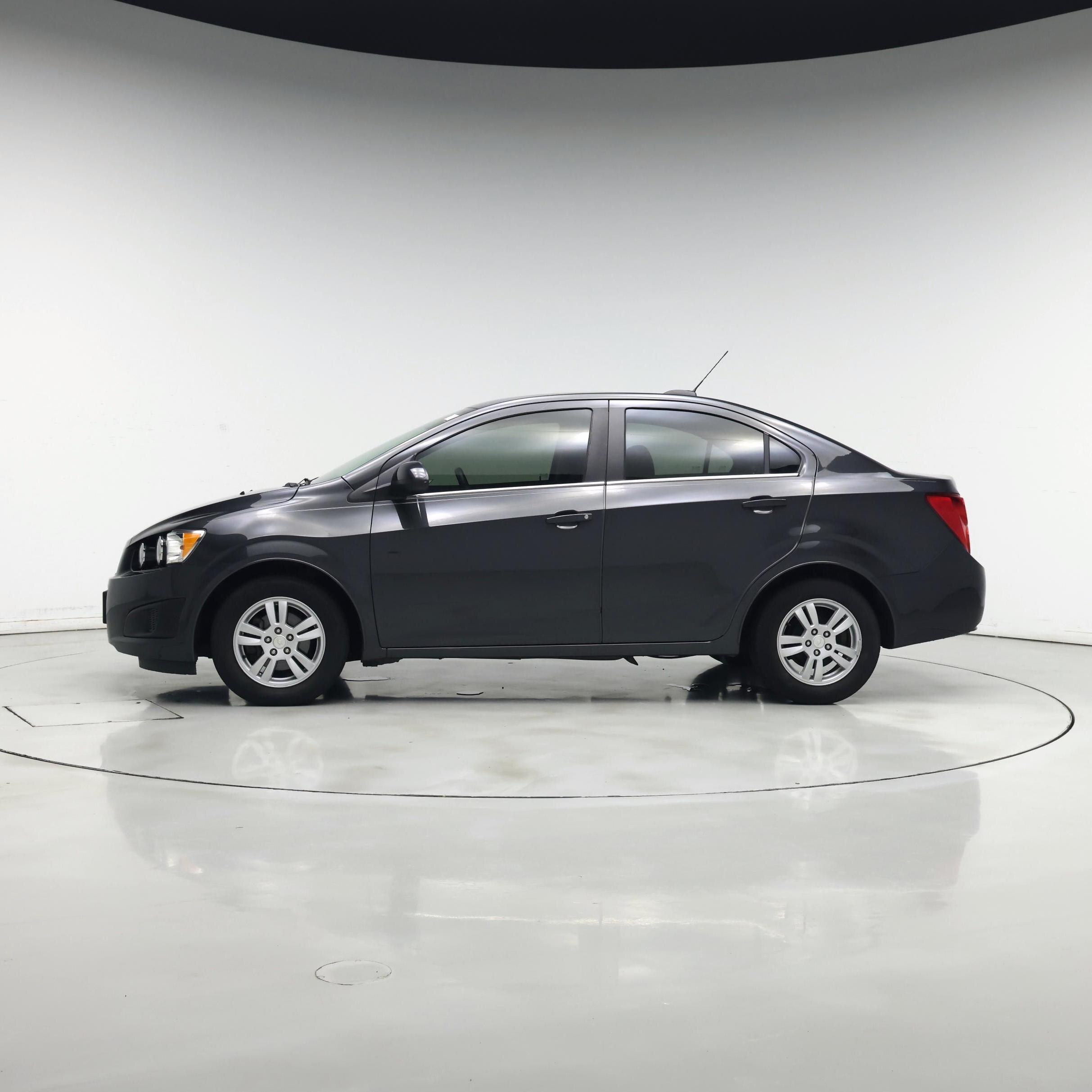 Thumbnail: 2015 Chevrolet Sonic - 3