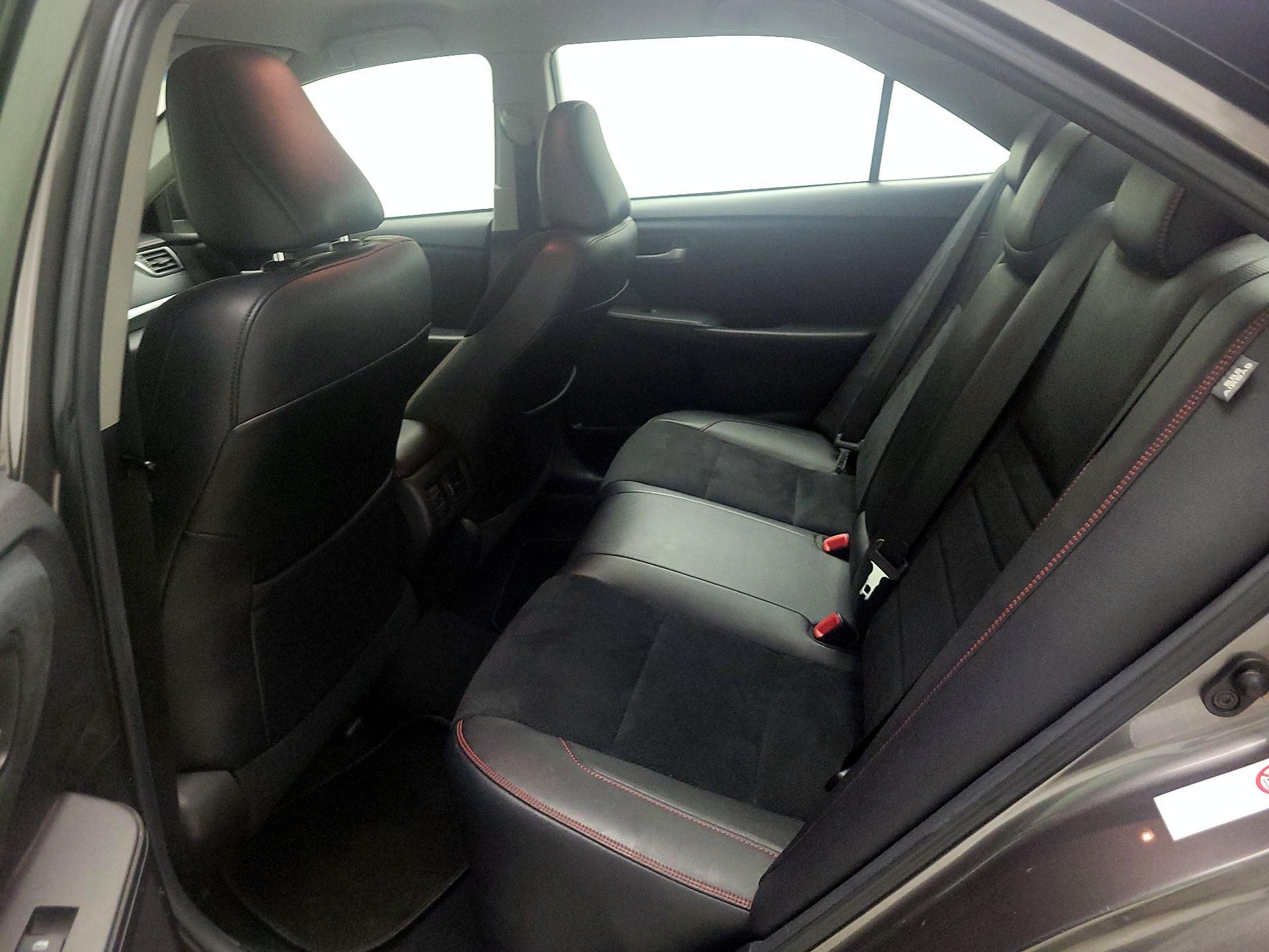 Thumbnail: 2015 Toyota Camry - 17