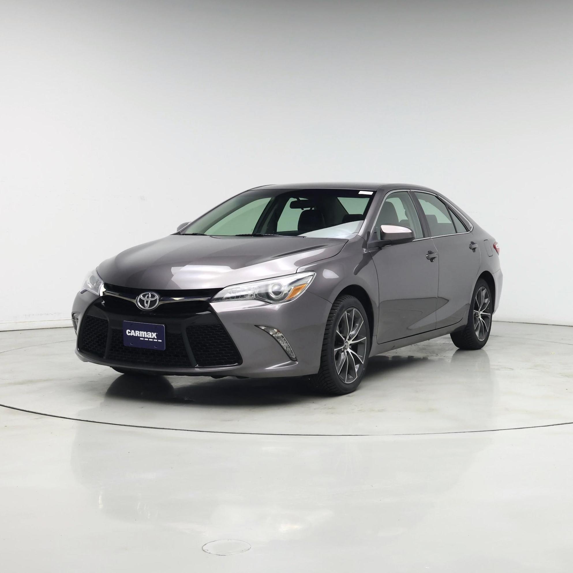 Thumbnail: 2015 Toyota Camry - 4