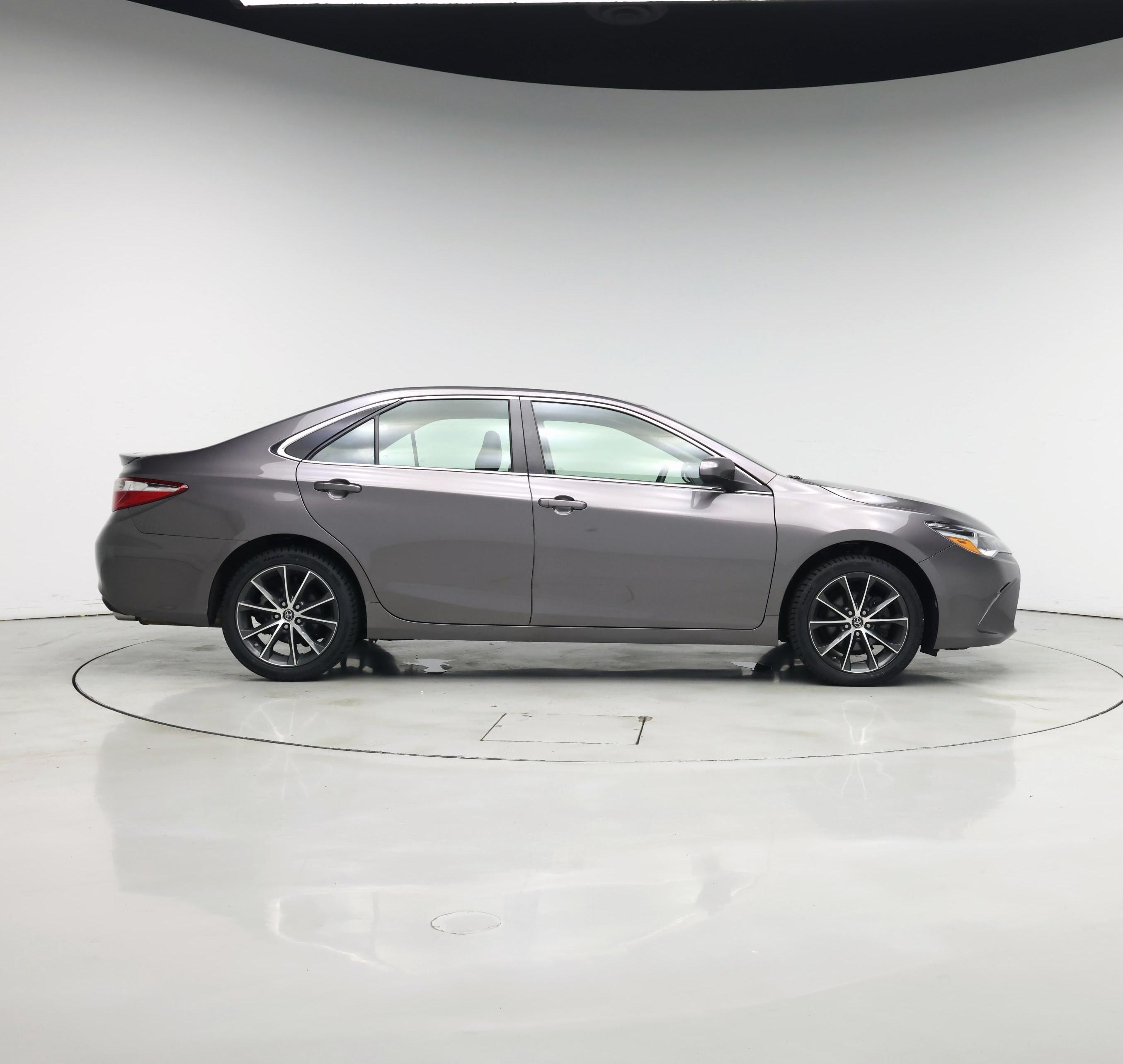 Thumbnail: 2015 Toyota Camry - 7