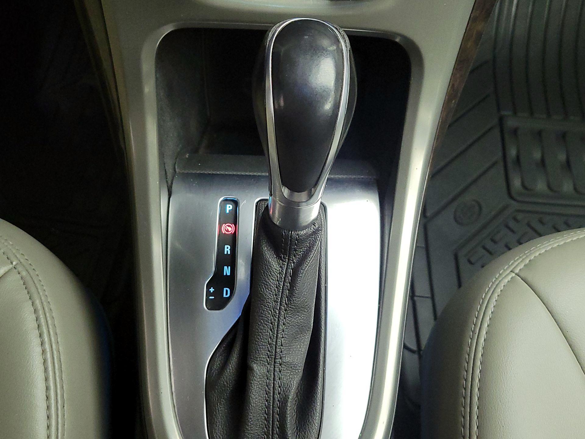 Thumbnail: 2014 Buick Verano - 17