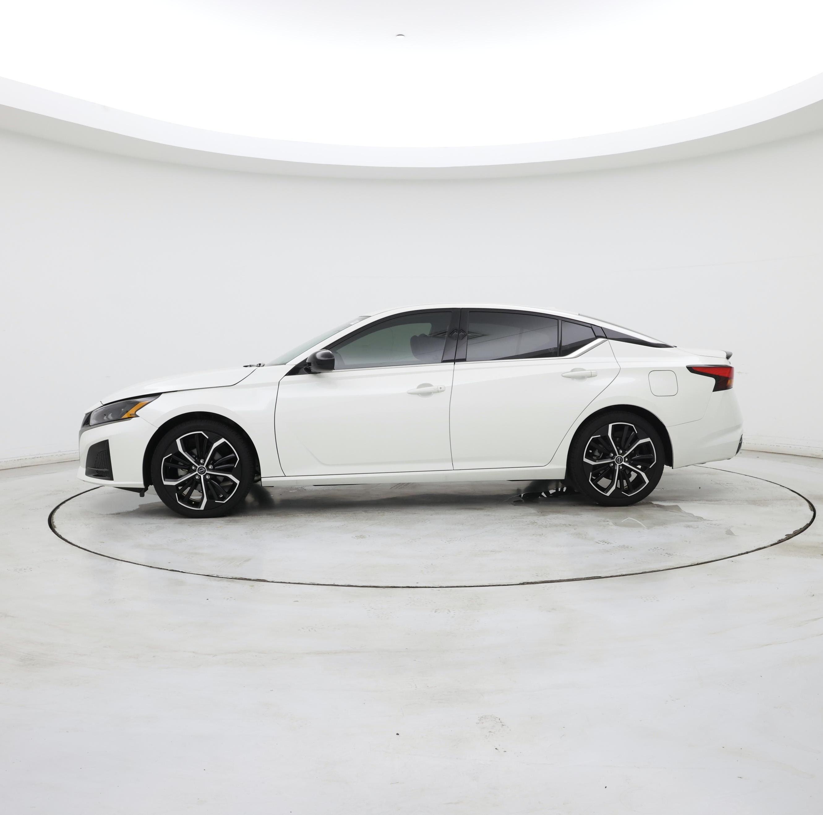 Thumbnail: 2025 Nissan Altima - 3