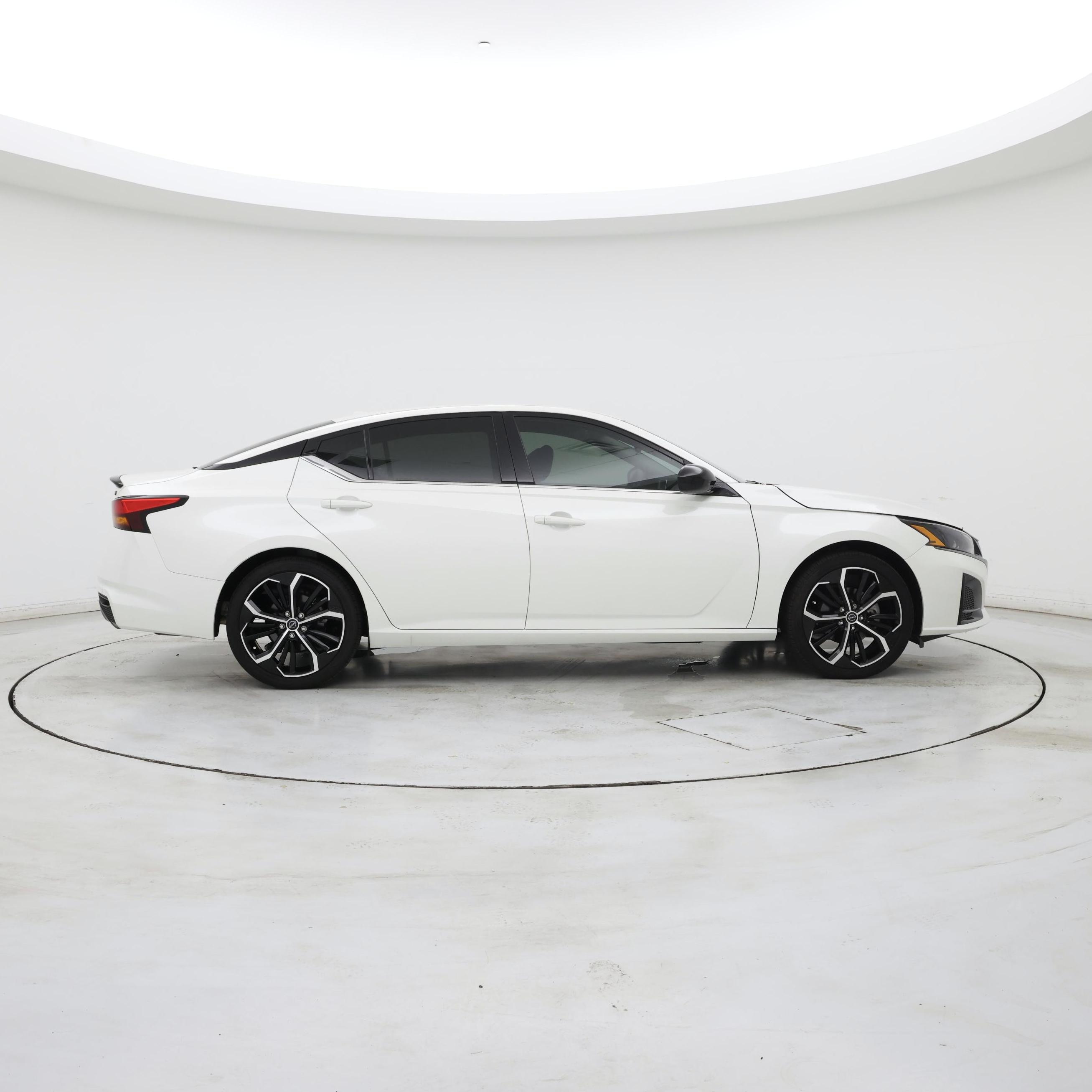 Thumbnail: 2025 Nissan Altima - 7