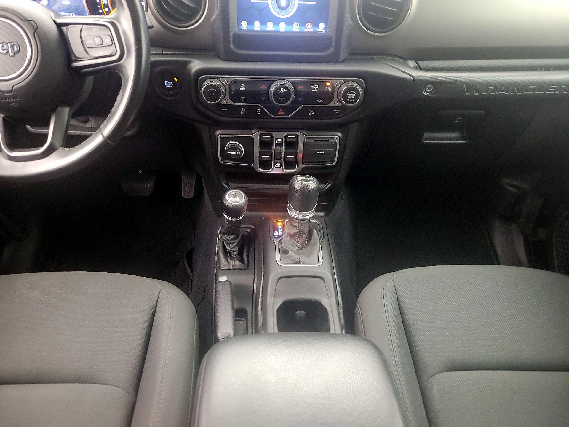 Thumbnail: 2020 Jeep Wrangler - 18