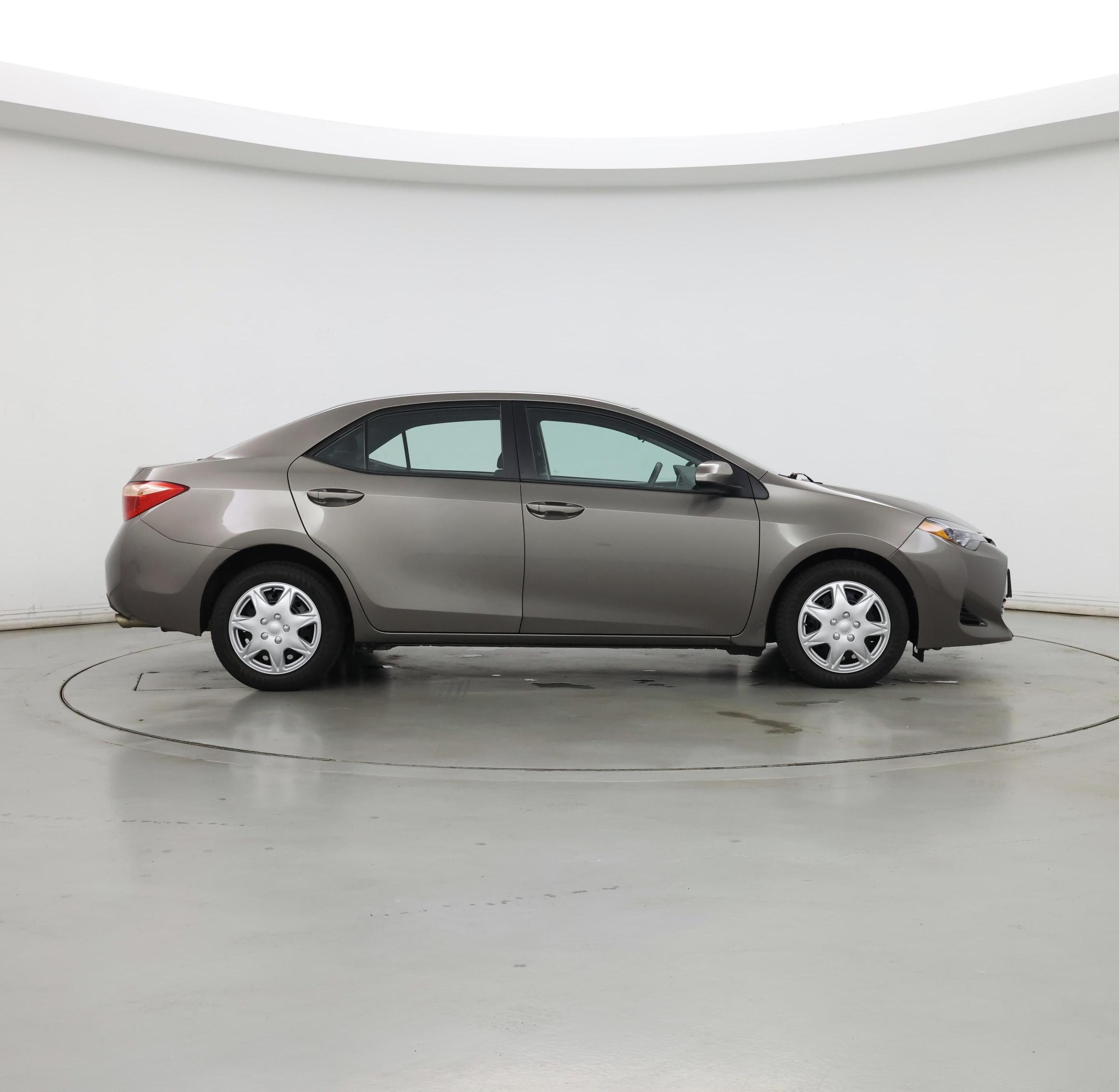 Thumbnail: 2018 Toyota Corolla - 7