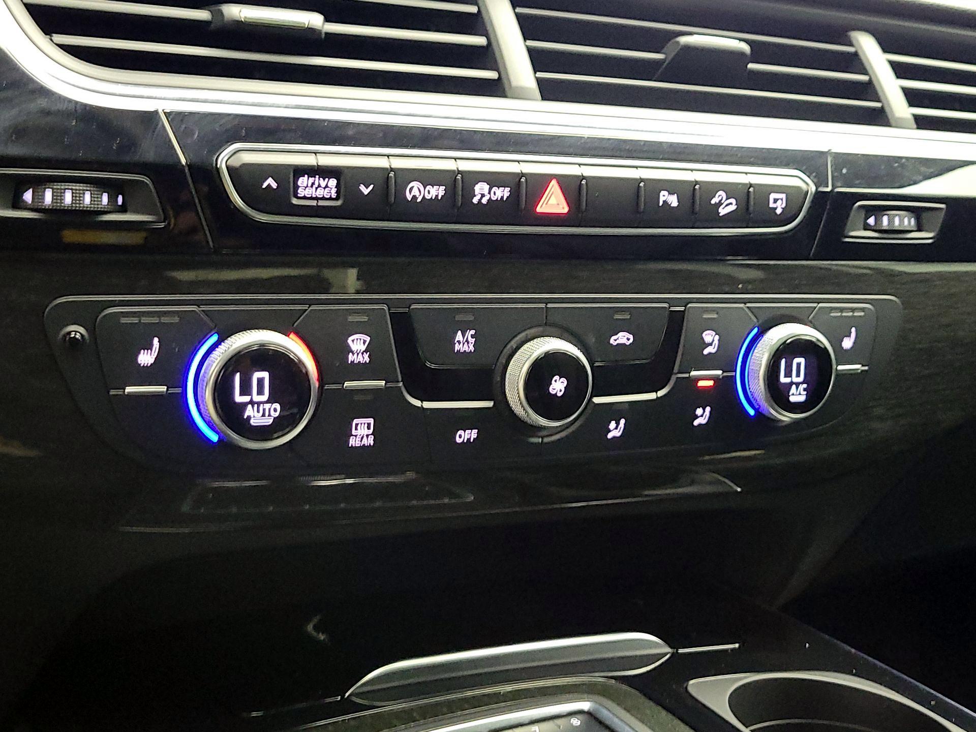Thumbnail: 2017 Audi Q7 - 16