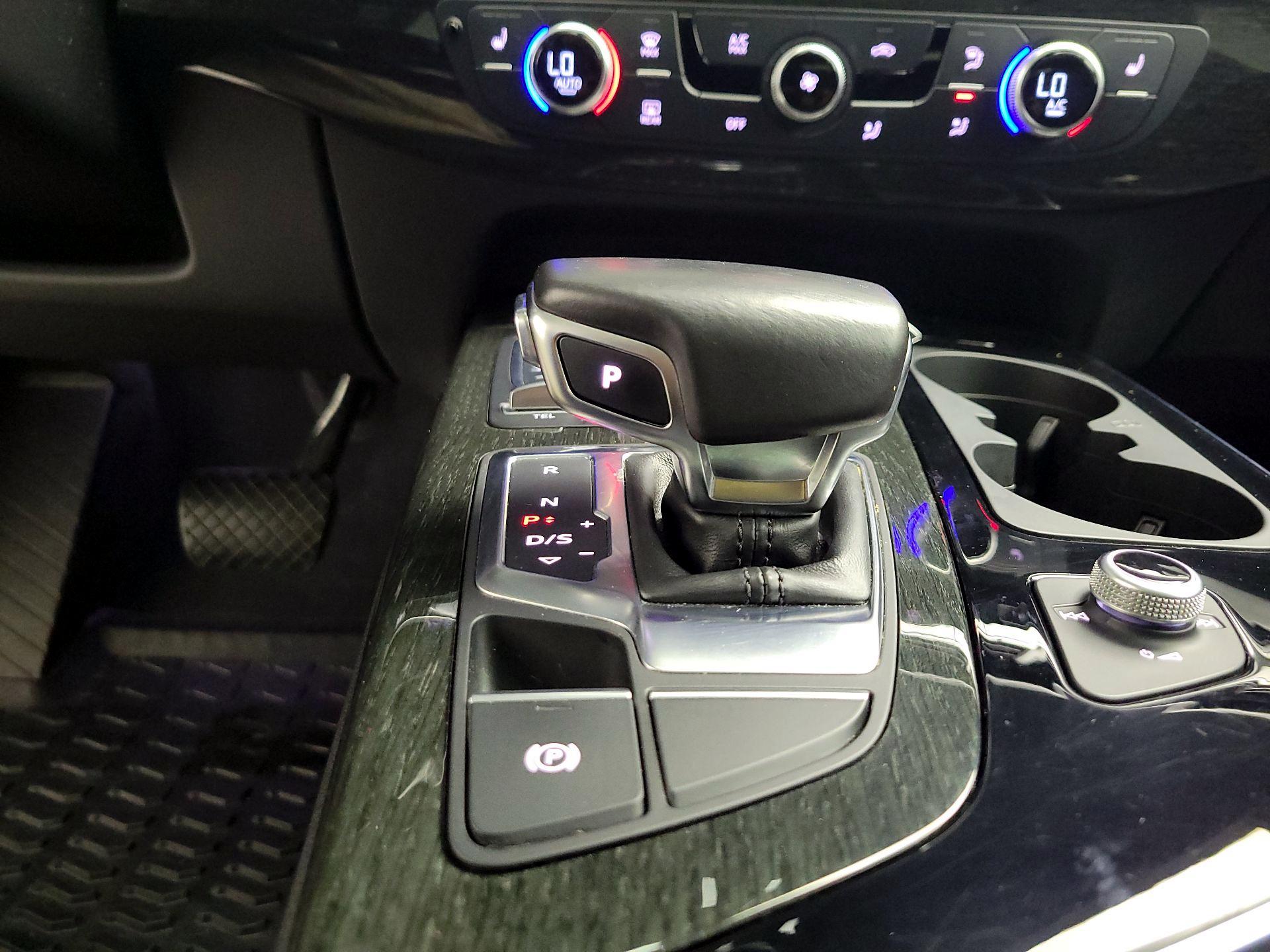 Thumbnail: 2017 Audi Q7 - 17