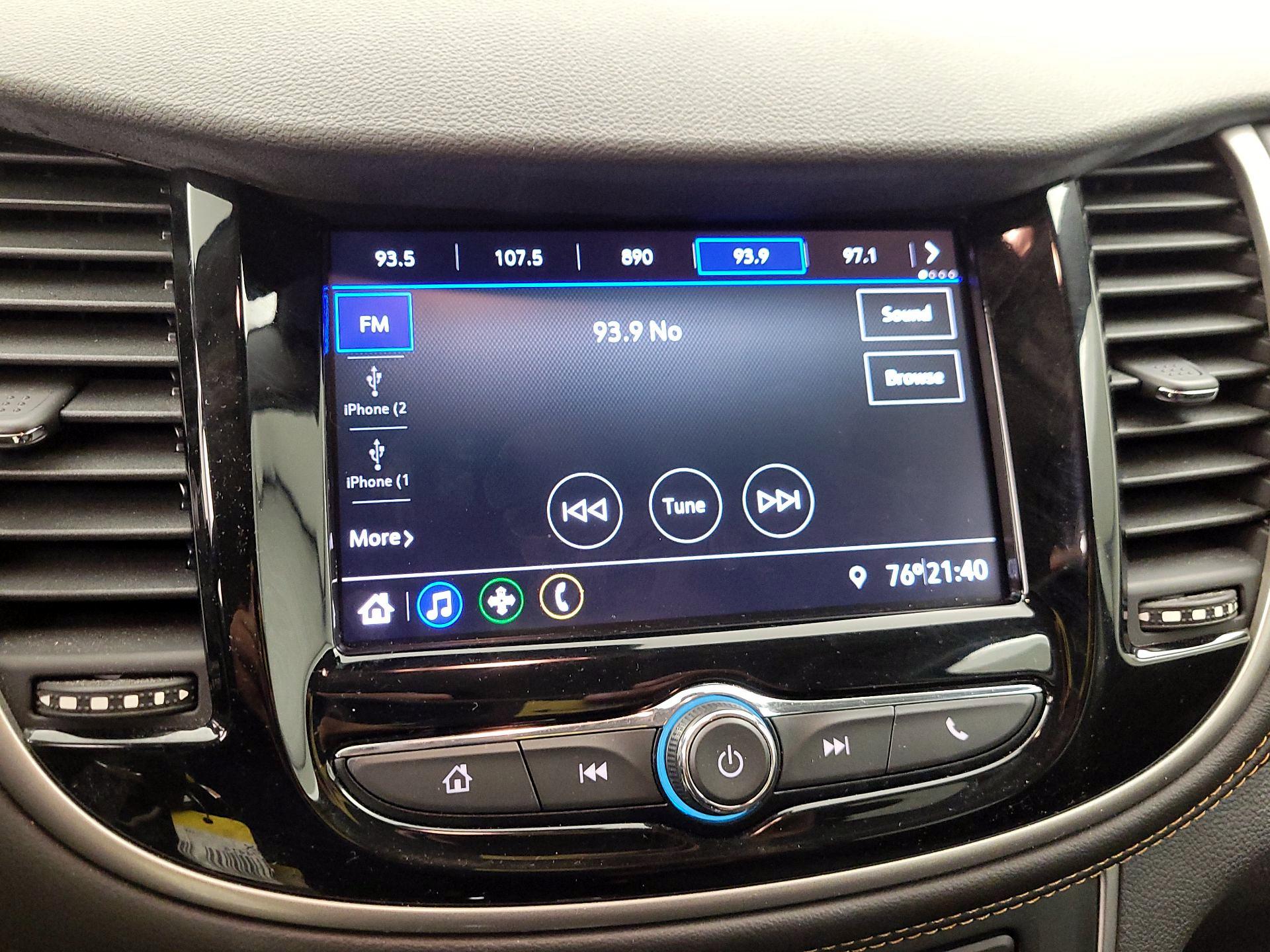 Thumbnail: 2020 Chevrolet Trax - 15