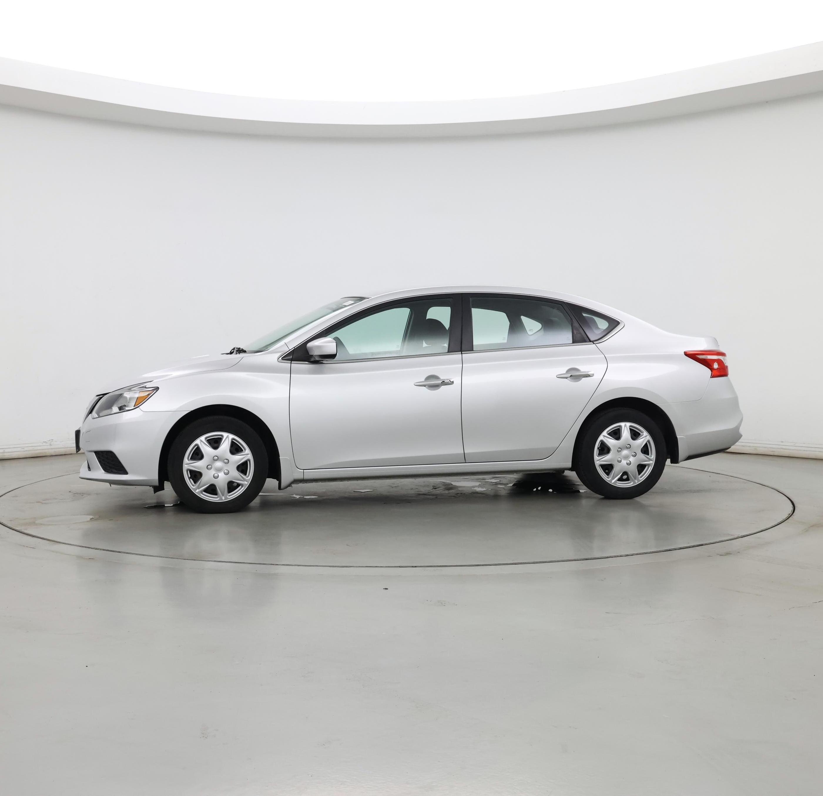Thumbnail: 2017 Nissan Sentra - 3