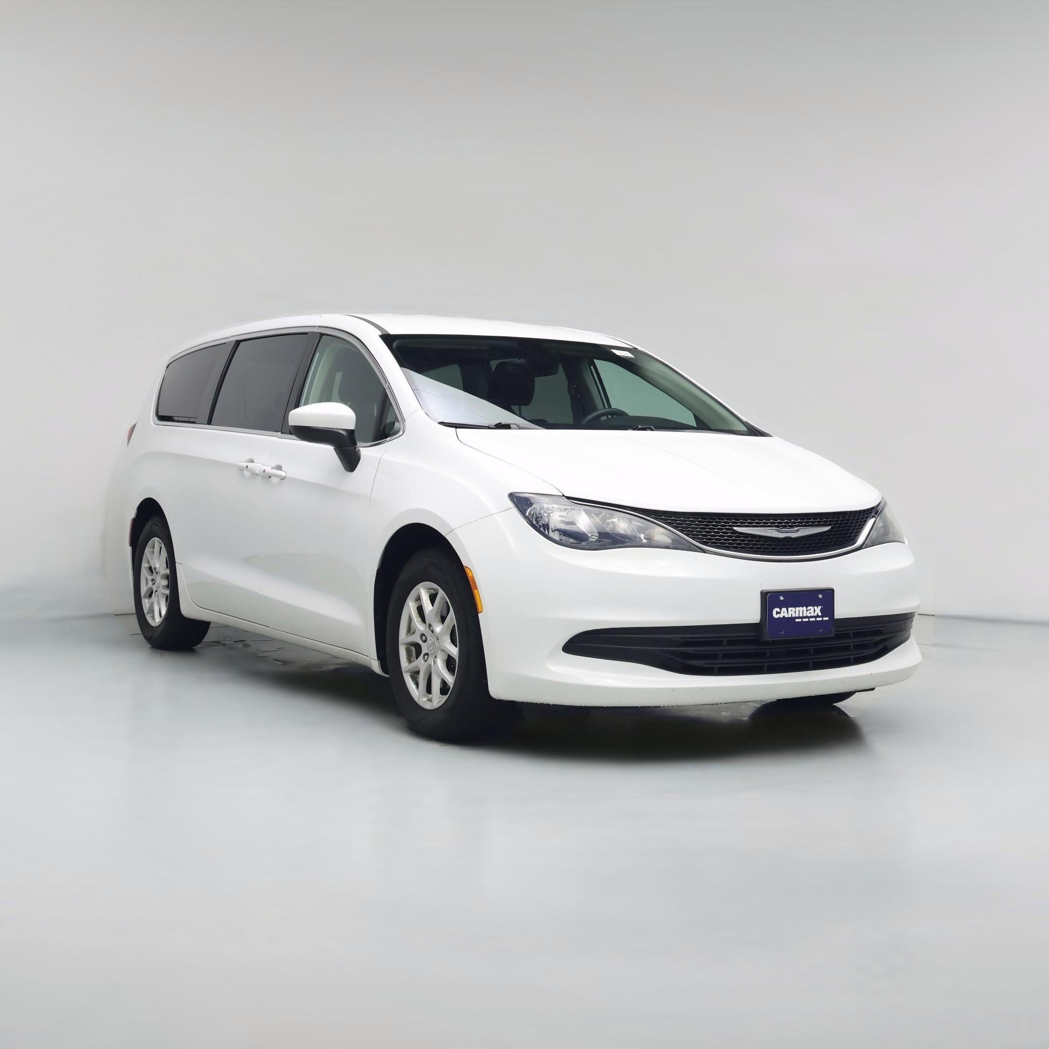 Thumbnail: 2017 Chrysler Pacifica - 1