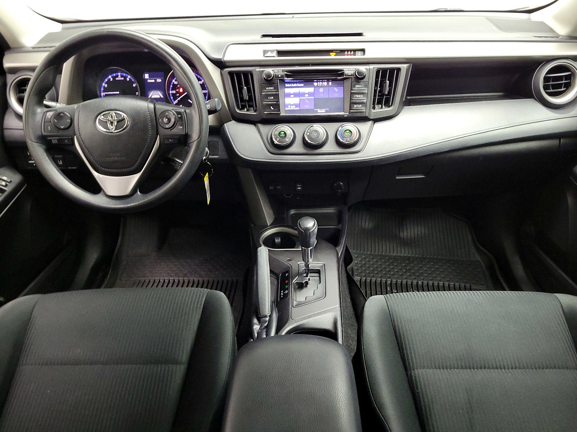 Thumbnail: 2018 Toyota RAV4 - 9