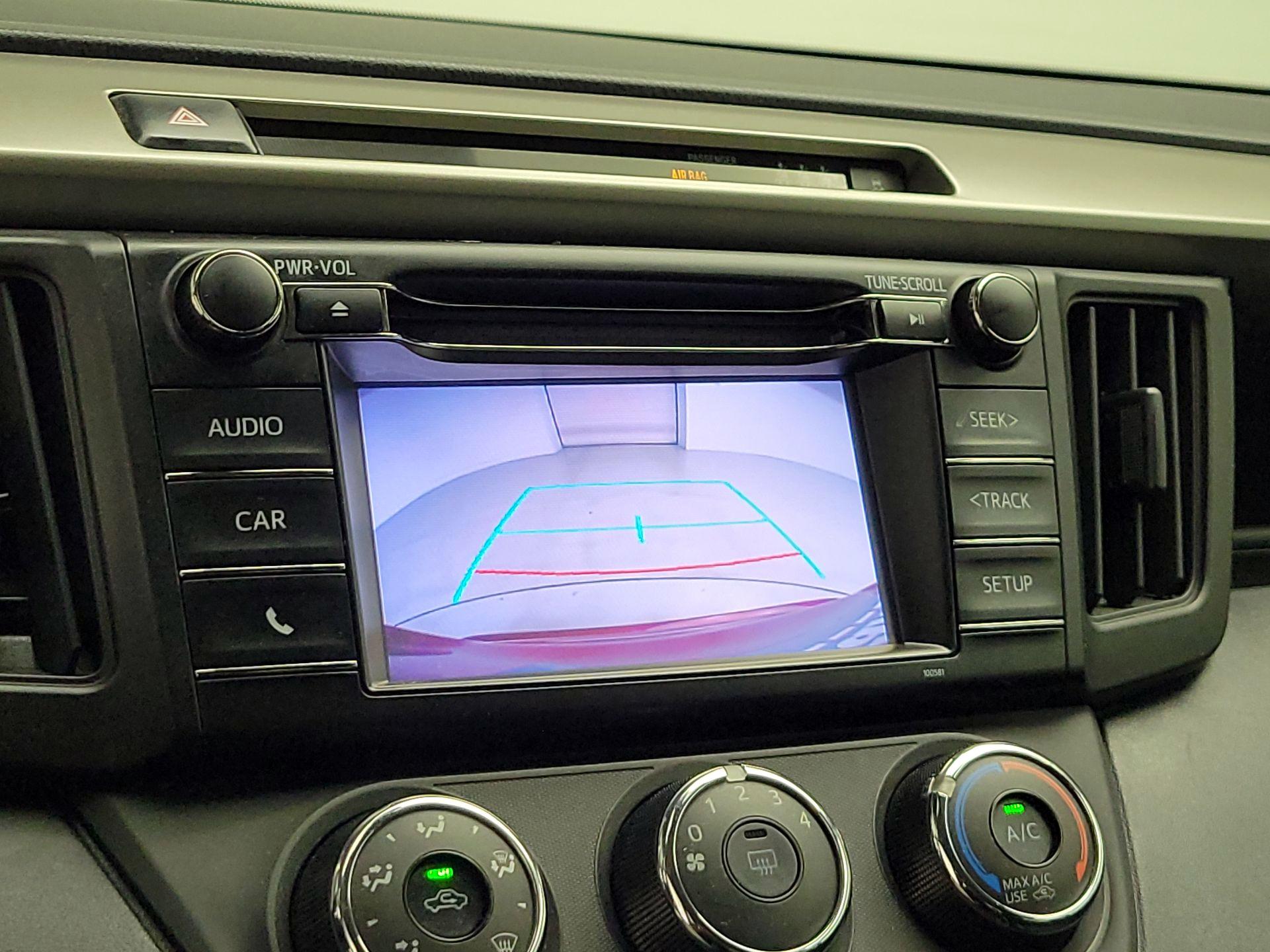 Thumbnail: 2018 Toyota RAV4 - 14