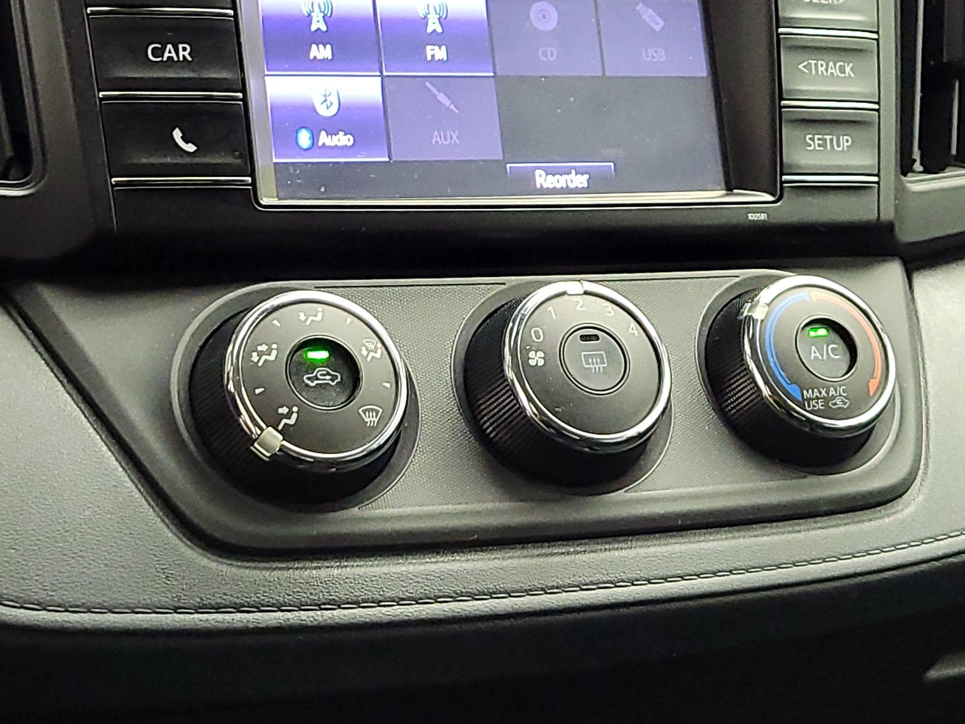 Thumbnail: 2018 Toyota RAV4 - 16