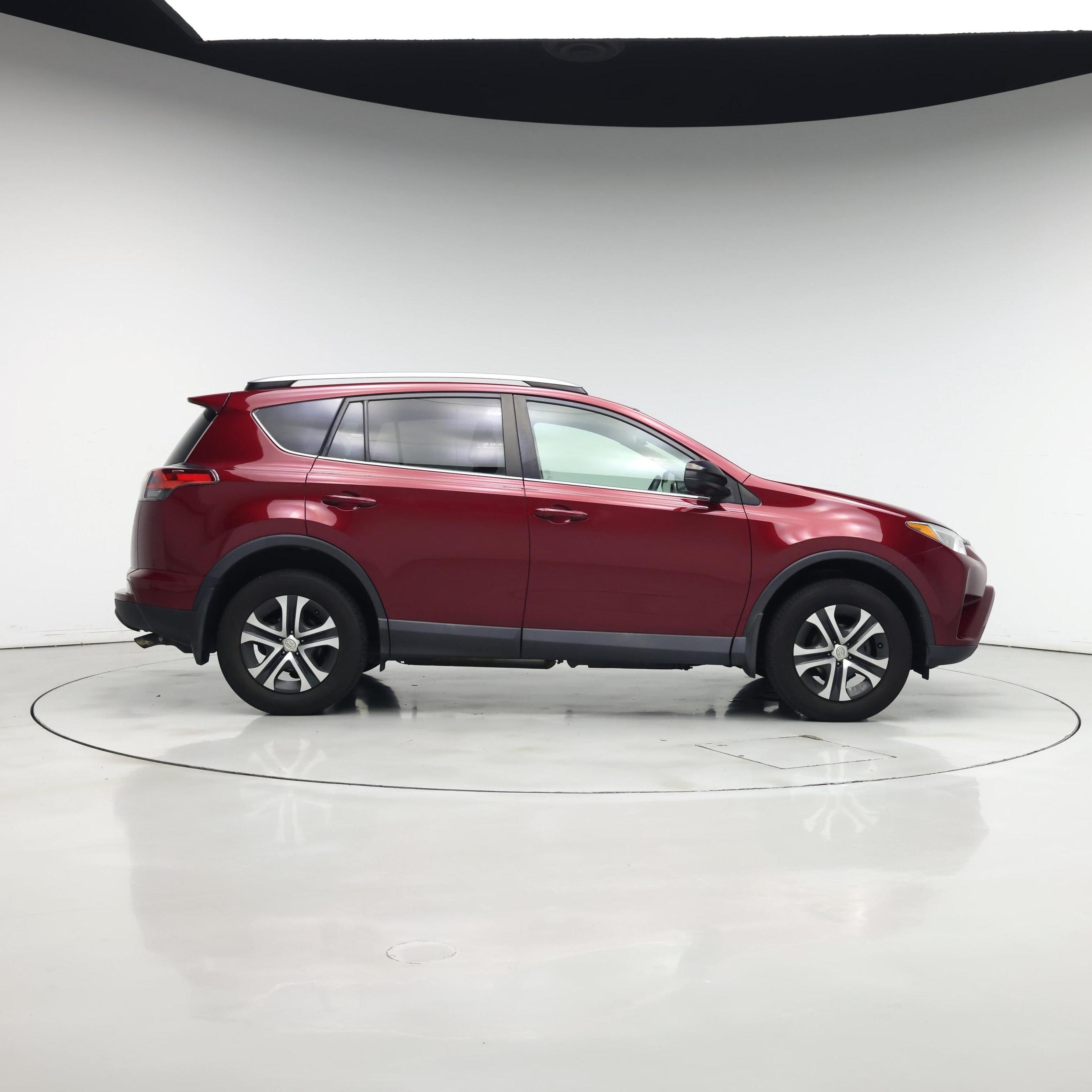 Thumbnail: 2018 Toyota RAV4 - 7