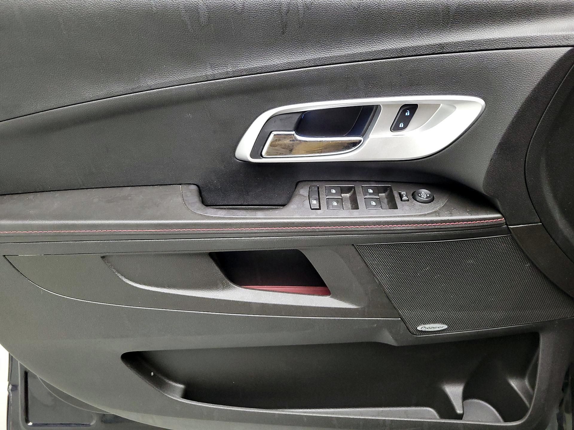 Thumbnail: 2015 Chevrolet Equinox - 12