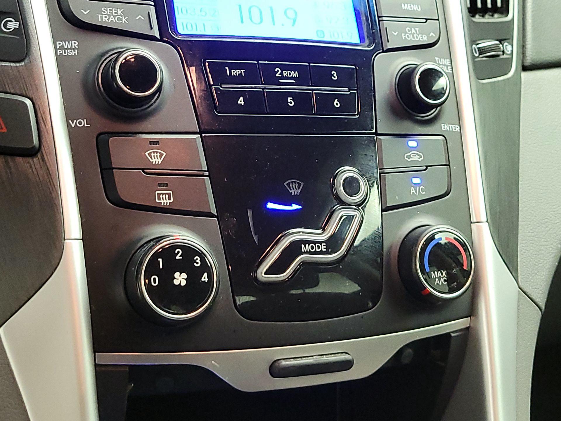 Thumbnail: 2013 Hyundai Sonata - 15