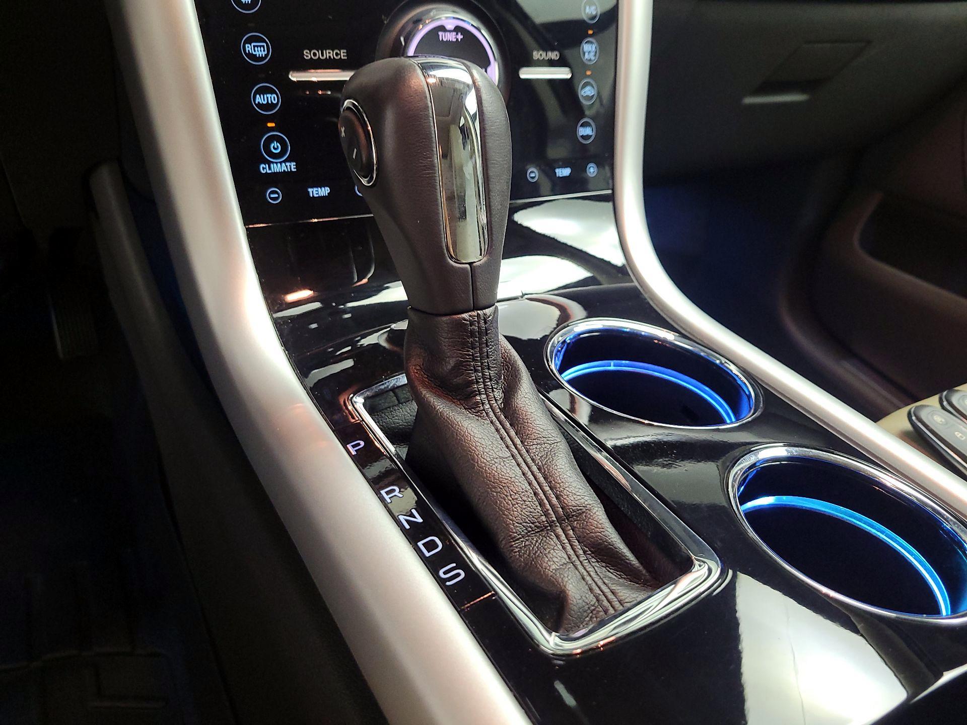 Thumbnail: 2013 Ford Edge - 17