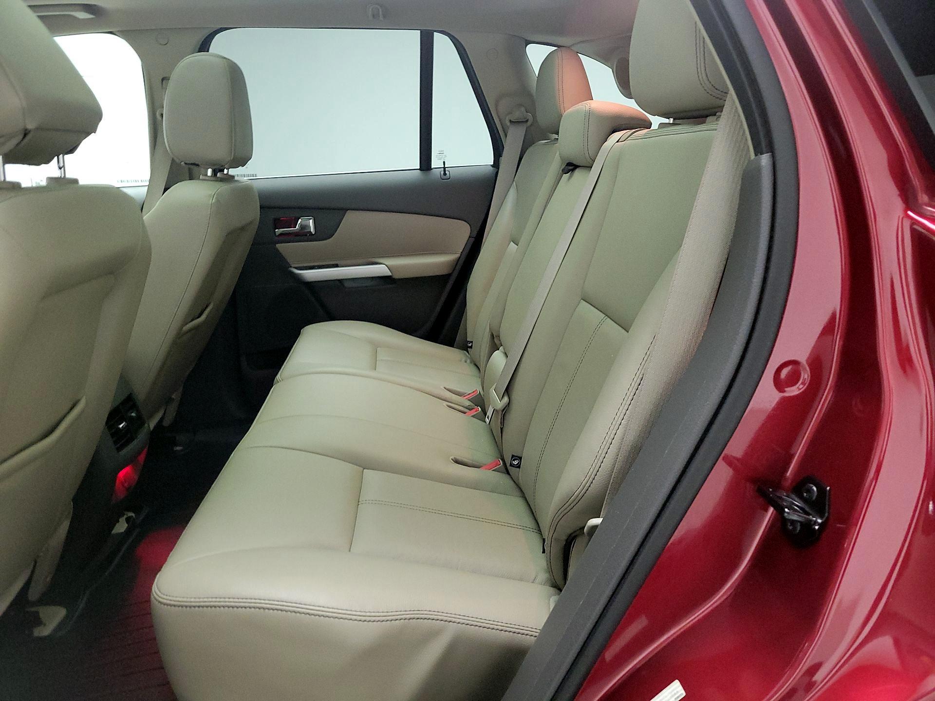 Thumbnail: 2013 Ford Edge - 20